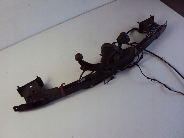 HAK HOLOWNICZY MERCEDES C-KLASA W204 A2043100400 Producent Westfalia