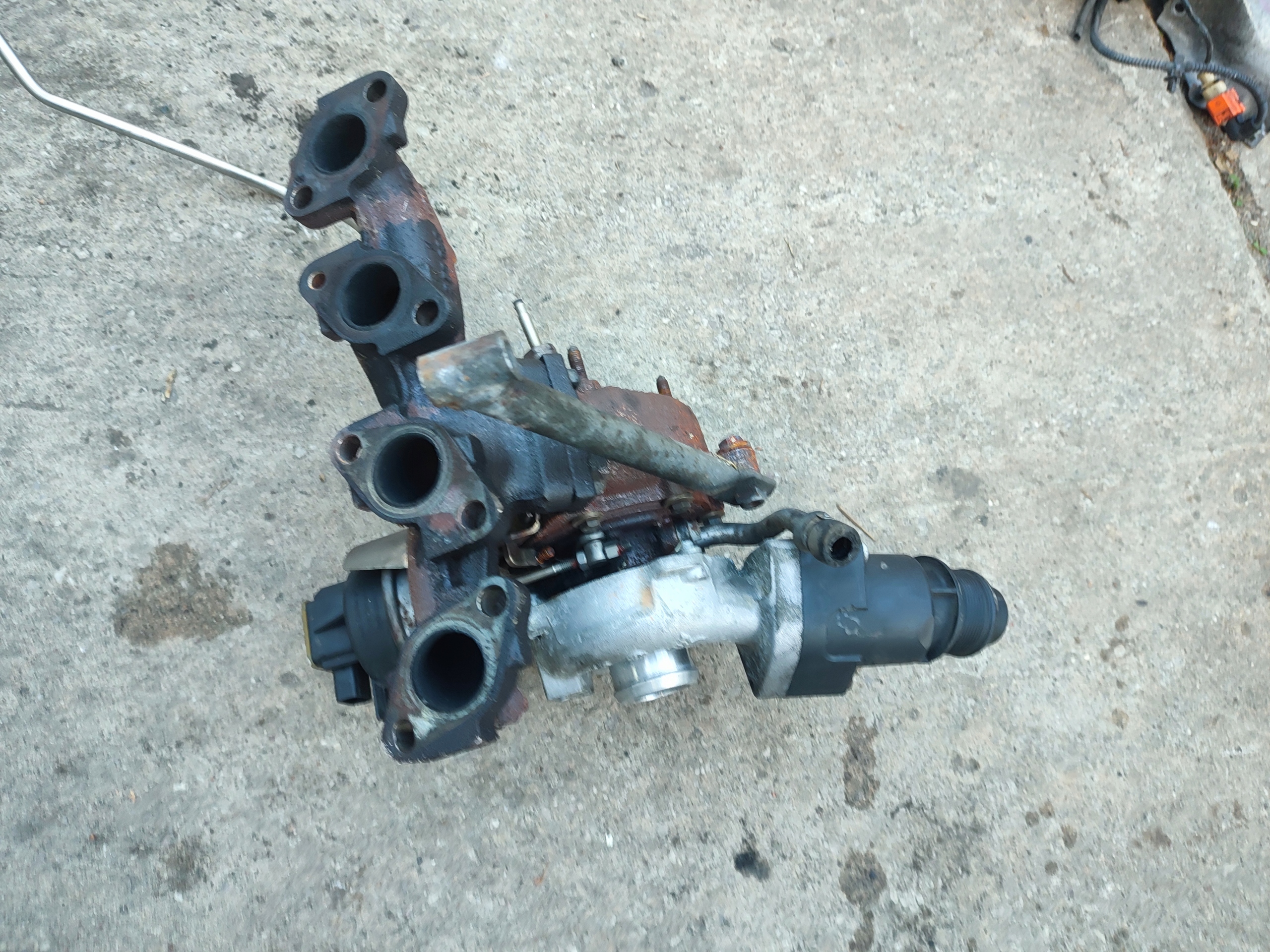 turbo AUDI A4 B8 A5 8T 2.0 TDI 03L145702D