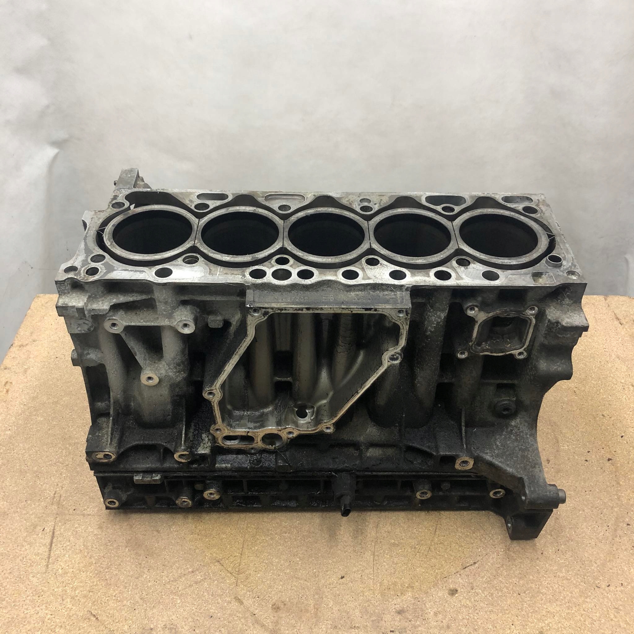 BLOK SILNIKA 2.0 D3 163 KM S80 II V70 III XC70 III