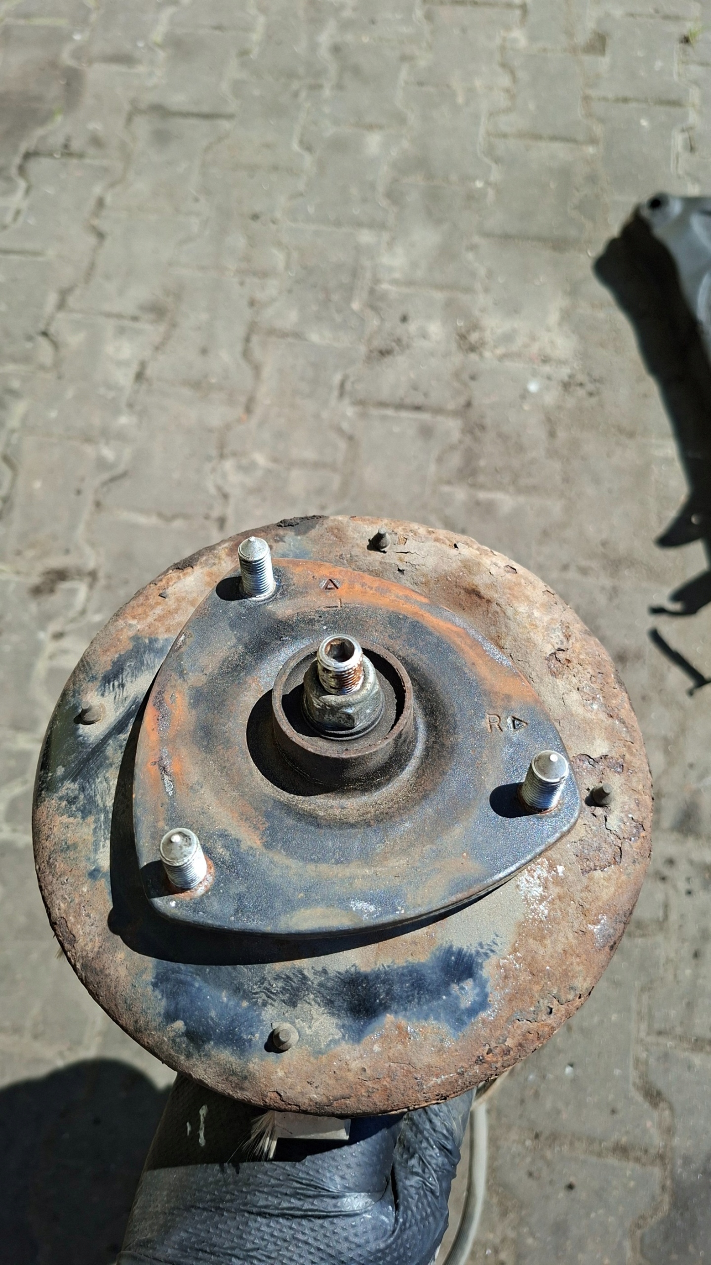 shock absorber swing left front HONDA CIVIC VII 1.4