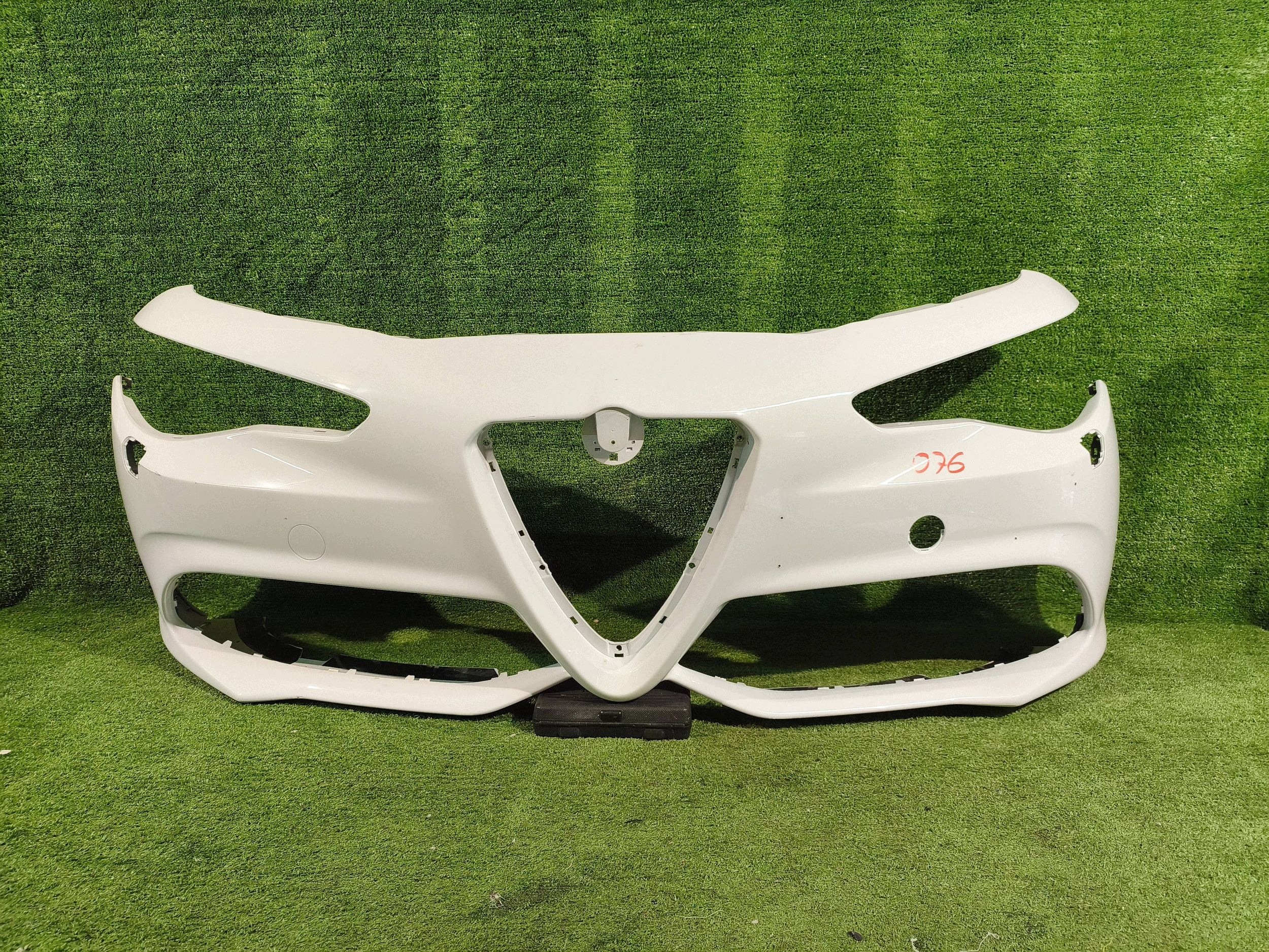 nárazník přední předek ALFA ROMEO GIULIA VELOCE NR.Z076