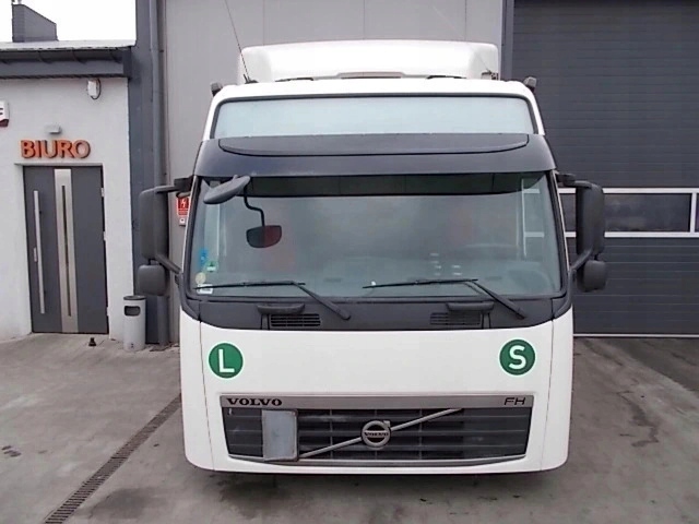 VOLVO FH13 KABINA GLOB LIFT AUTOMAT SPOILERY Car type Trucks