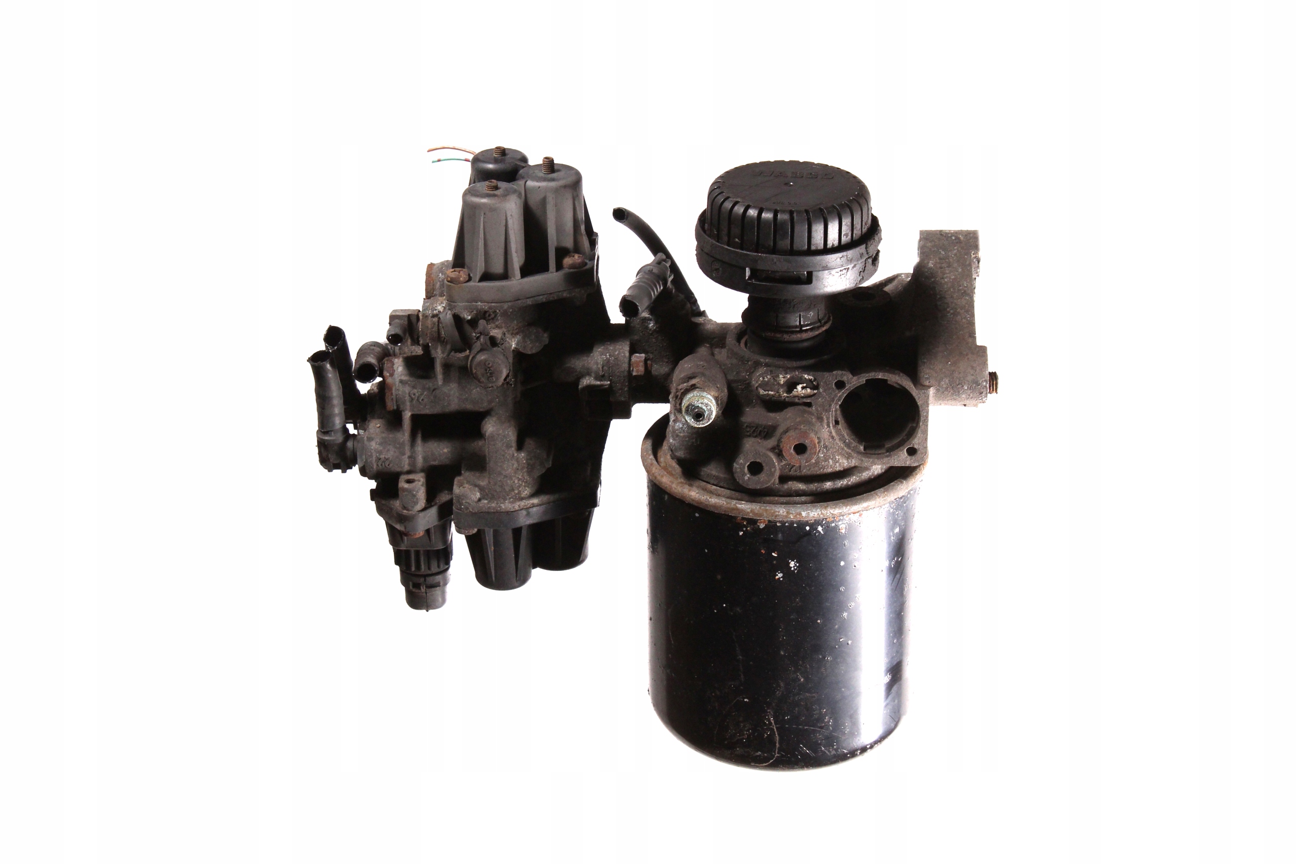 OSUSZACZ POWIETRZA MERCEDES ATEGO I 815 00r Jakość części (zgodnie z GVO) O - oryginał z logo producenta pojazdu (OE)