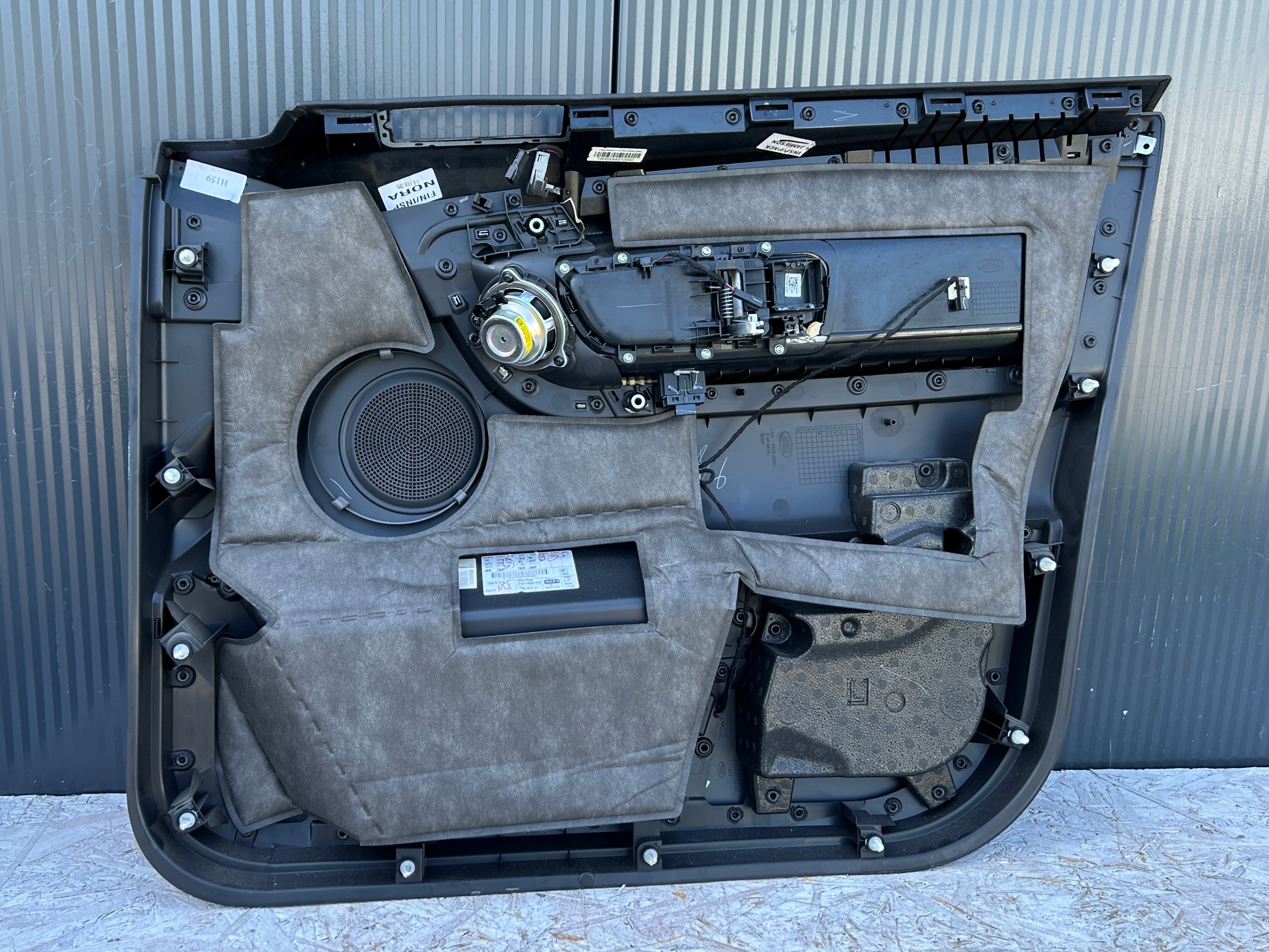 side door left front LAND ROVER DISCOVERY SPORT L550 14- leather