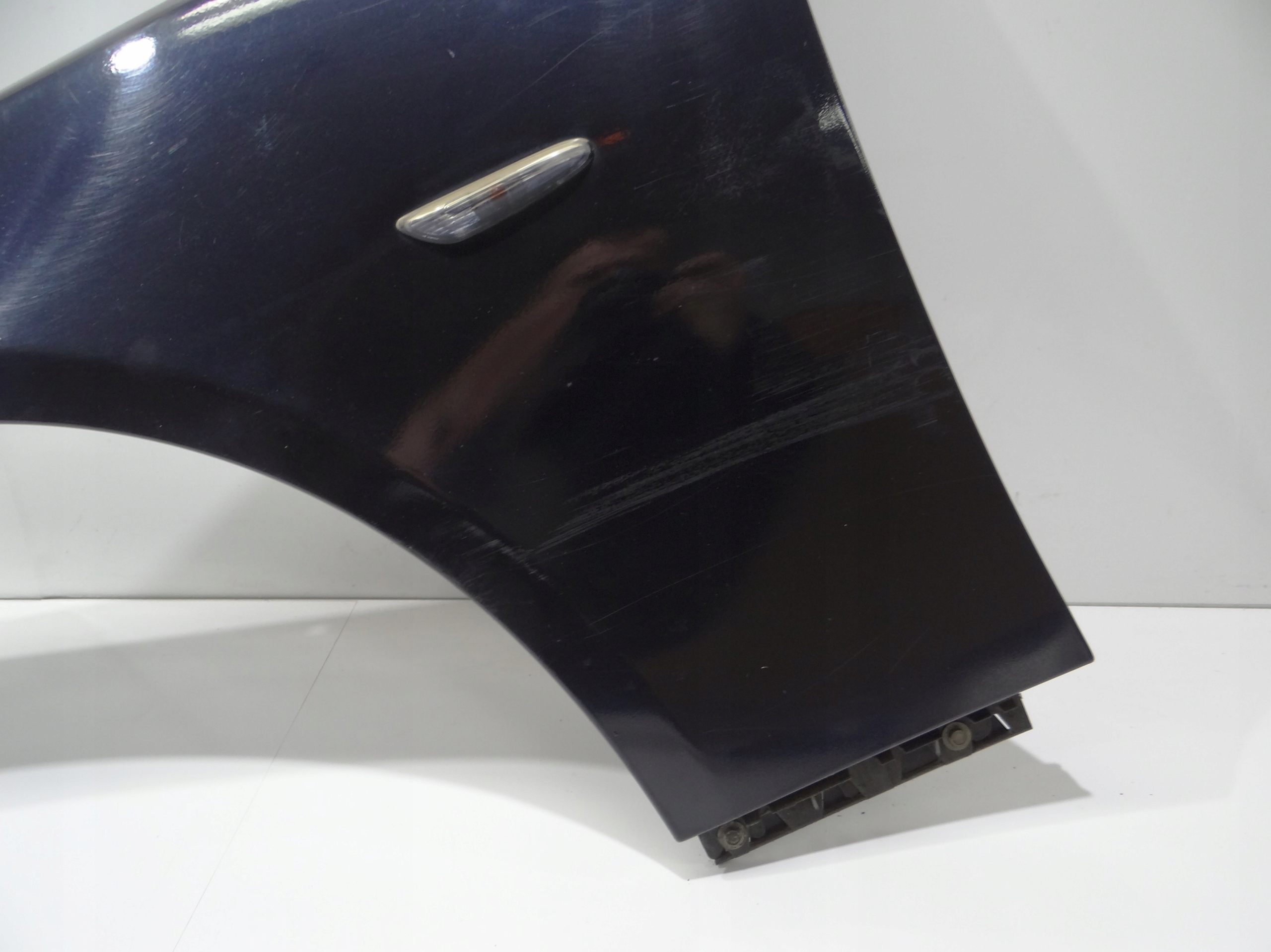 blatník levý přední BMW E60 416/9