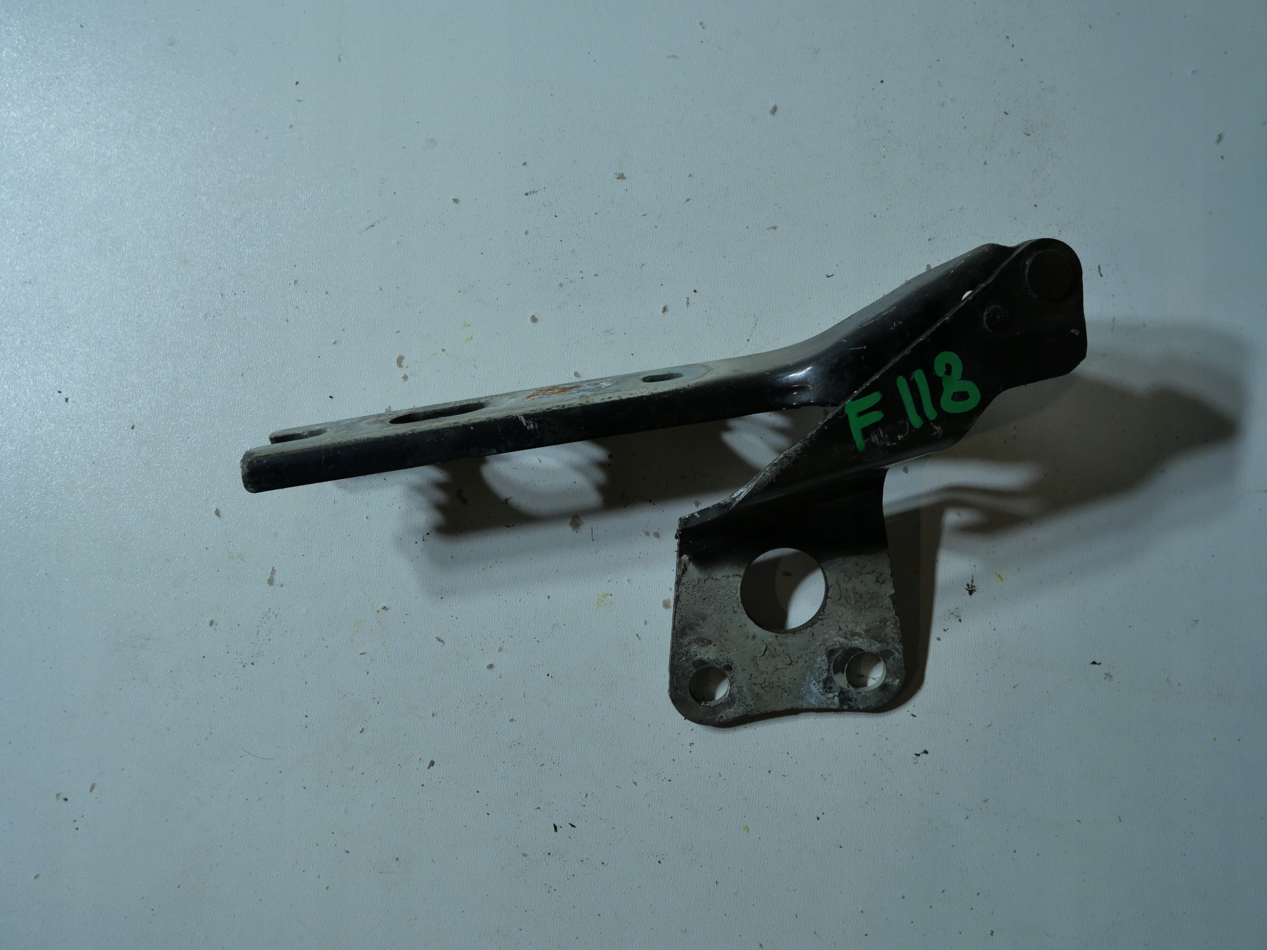 hinge bonnets POKRYWY SKODA YETI 5L0823301D