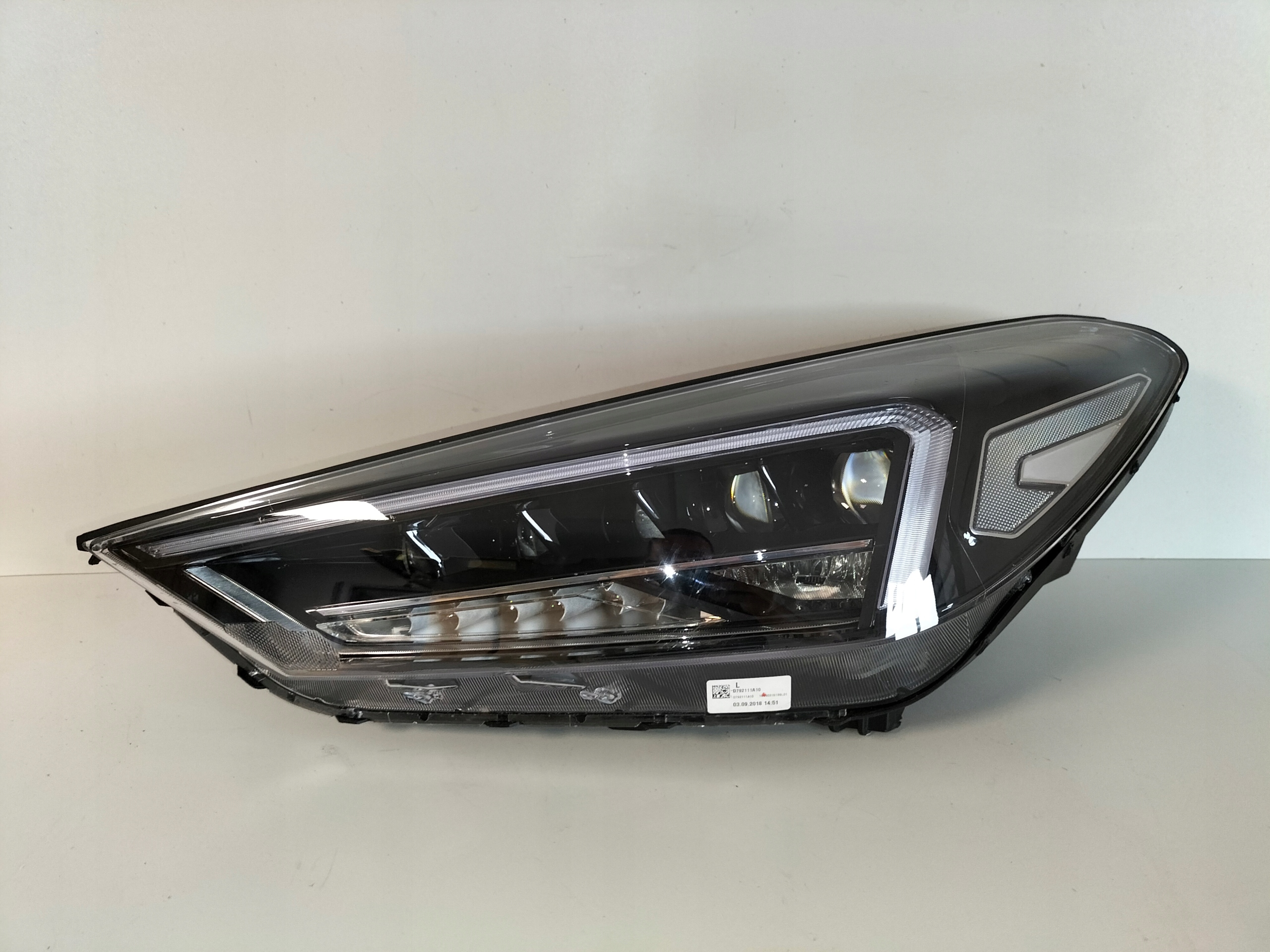 light front reflektor left HYUNDAI TUCSON III LIFT 18- FULL LED