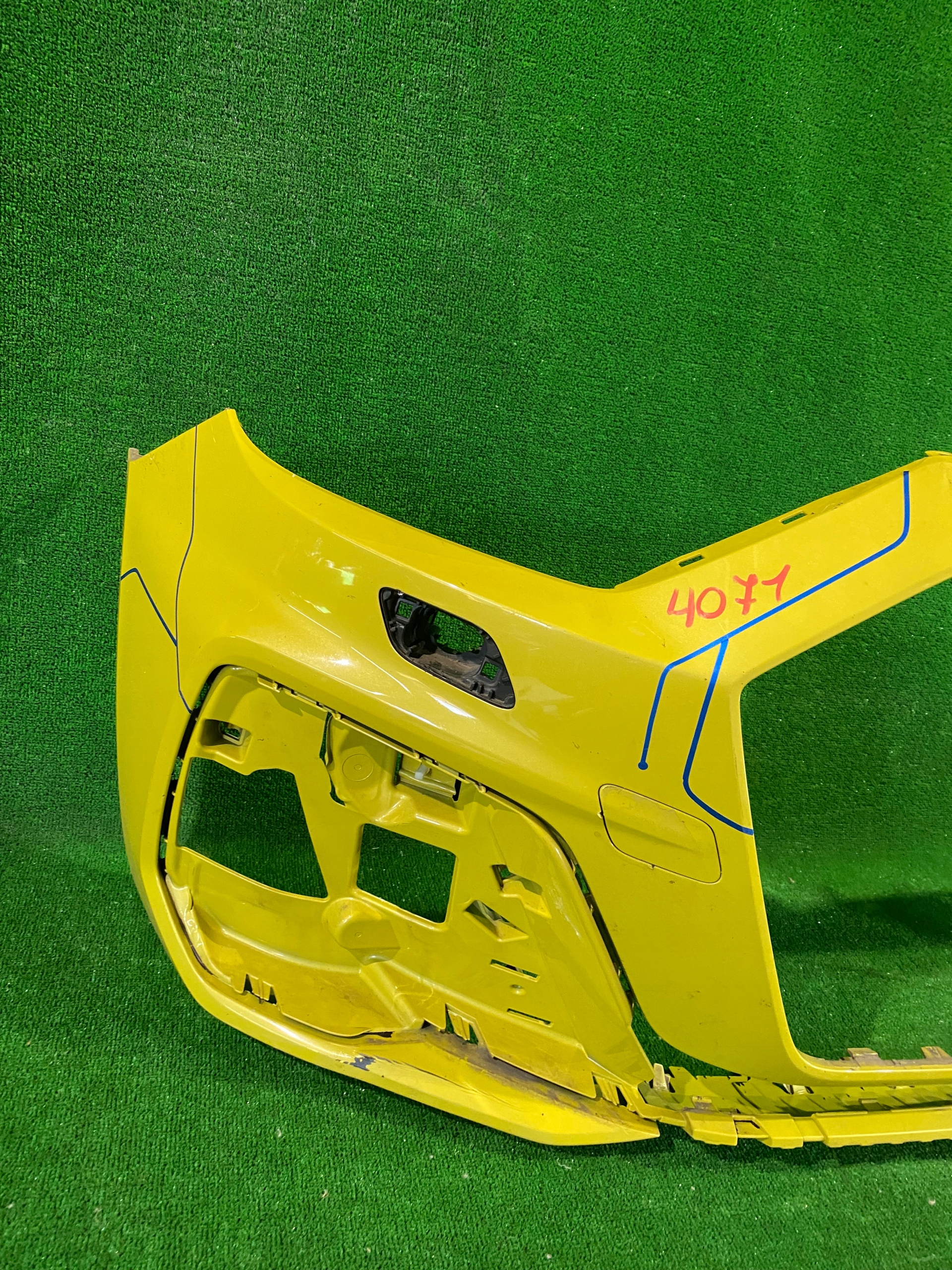 front bumper front AUDI A1 82A S-LINE NR.Z4071