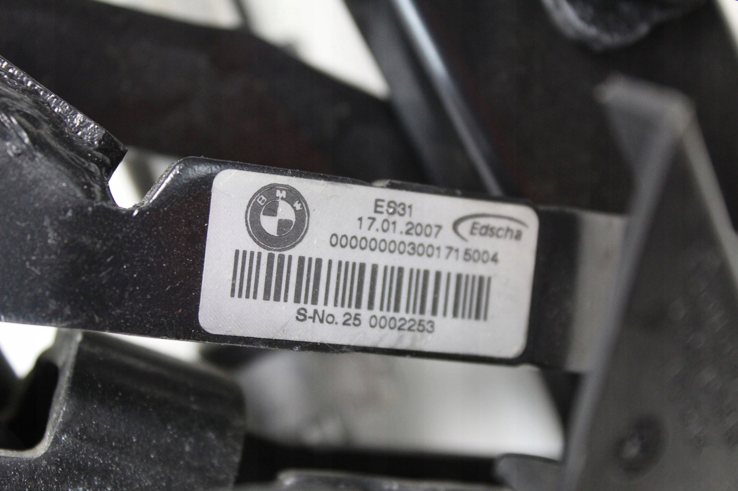 MECHANIZM ZAWIAS DACHU BMW SERIA 3 E93 CABRIOLET Producent części BMW OE