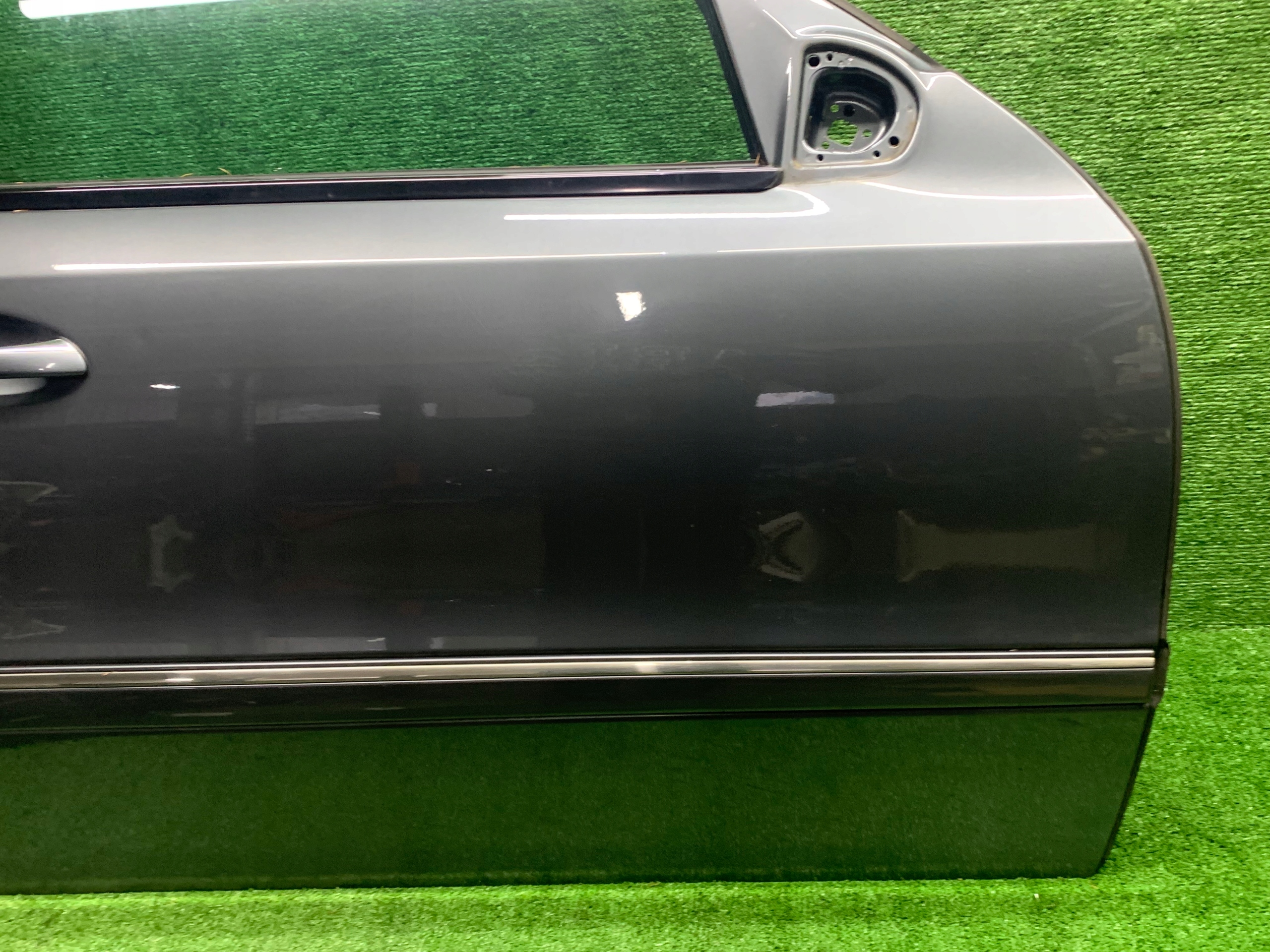 MERCEDES W211 right right front front 368 C368 STAN BDB LAKIER ORGINAL