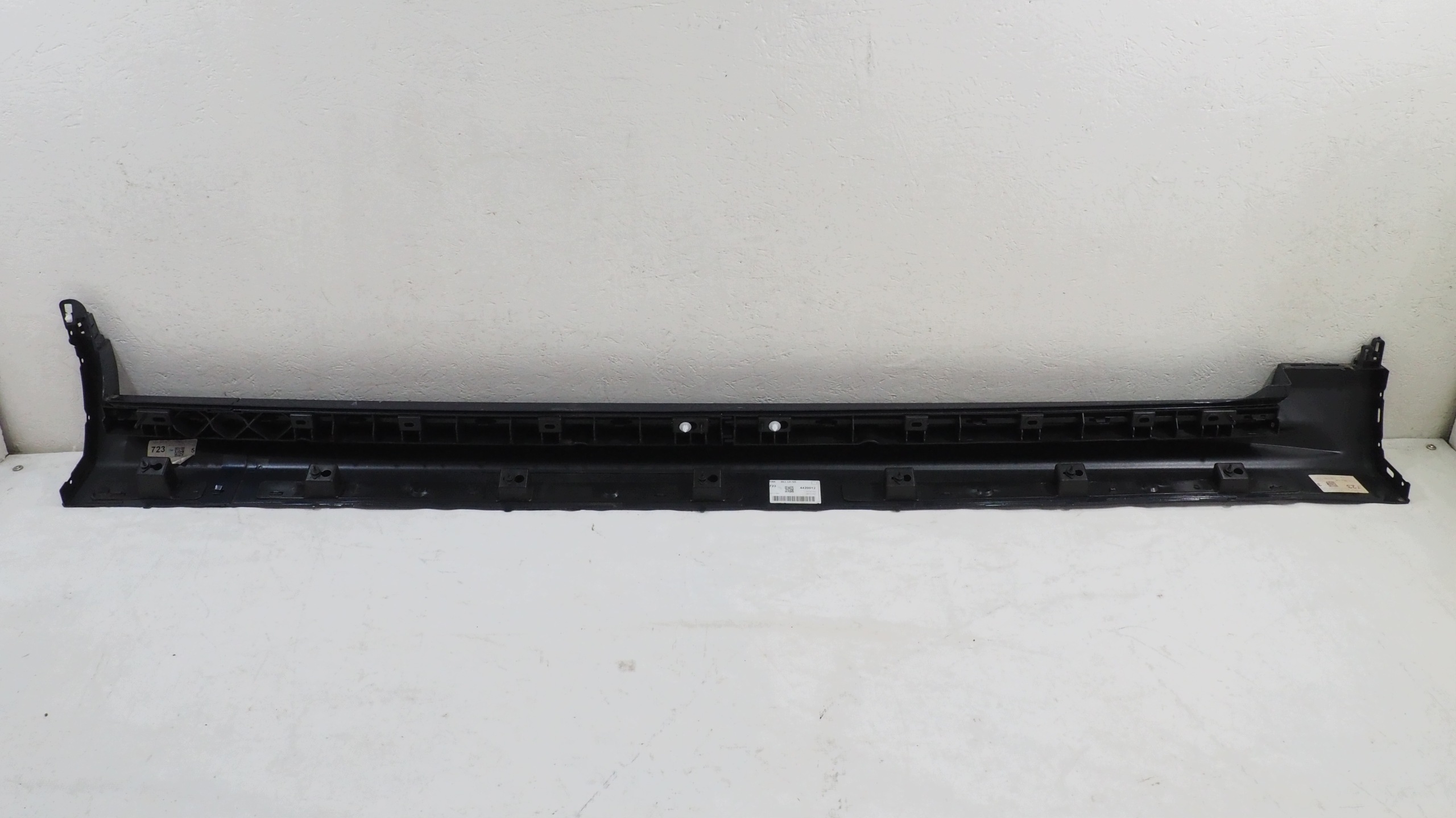 Volvo XC90 II moulding threshold left 31672370