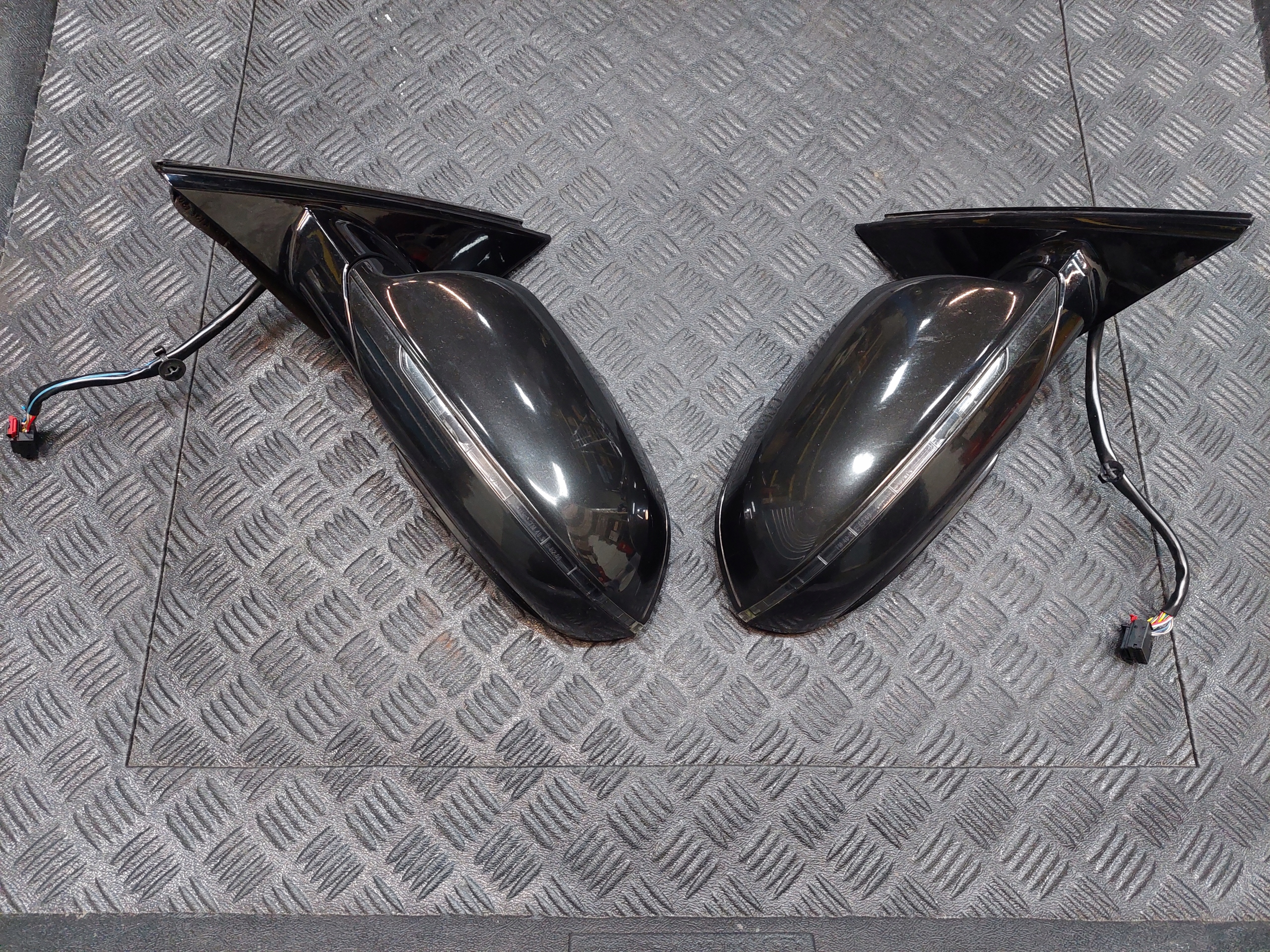 mirror 14 PIN right AUDI A8 D4 LY8X