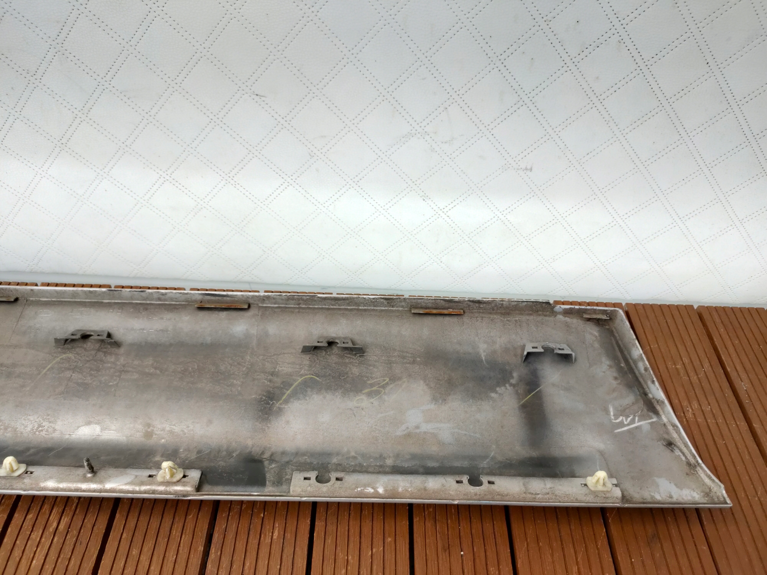 FORD MAVERICK II 01-07 moulding cap door front right front OE
