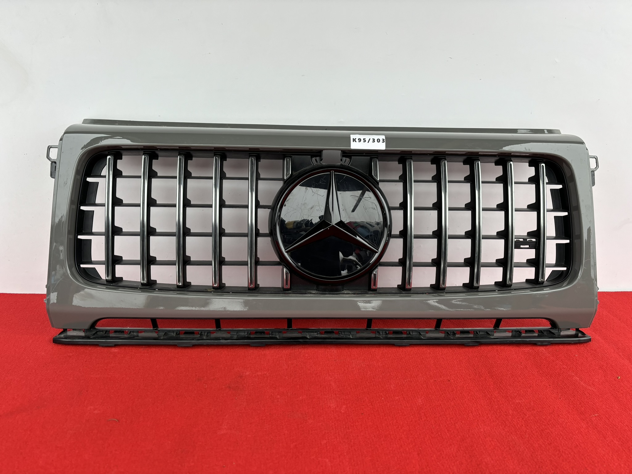 MERCEDES G-KLASA W463 AMG LIFT ATRAPA GRILL A4638885300 K95/303