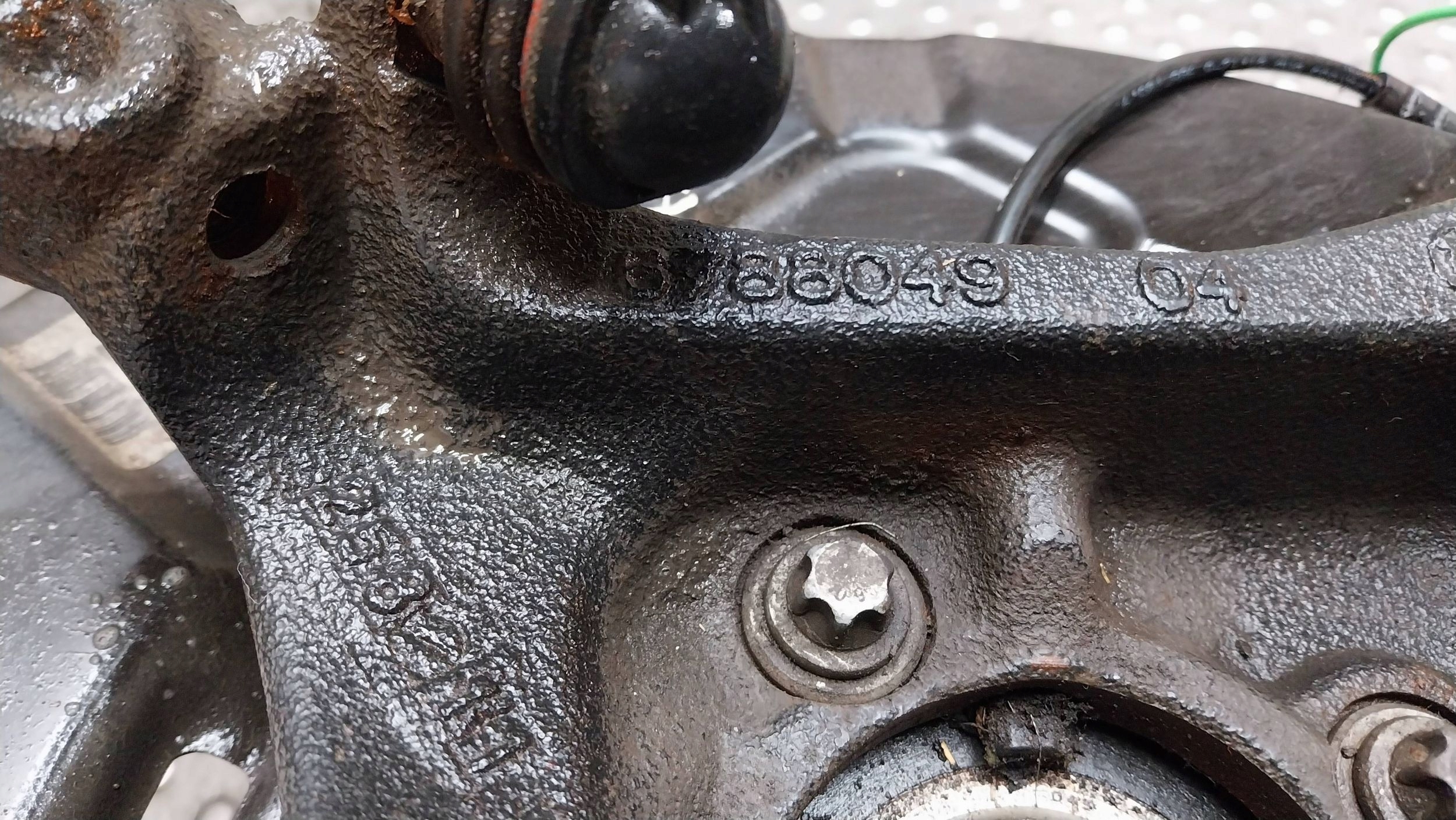 otoč čepu levý záď 6788049 BMW X1 E84