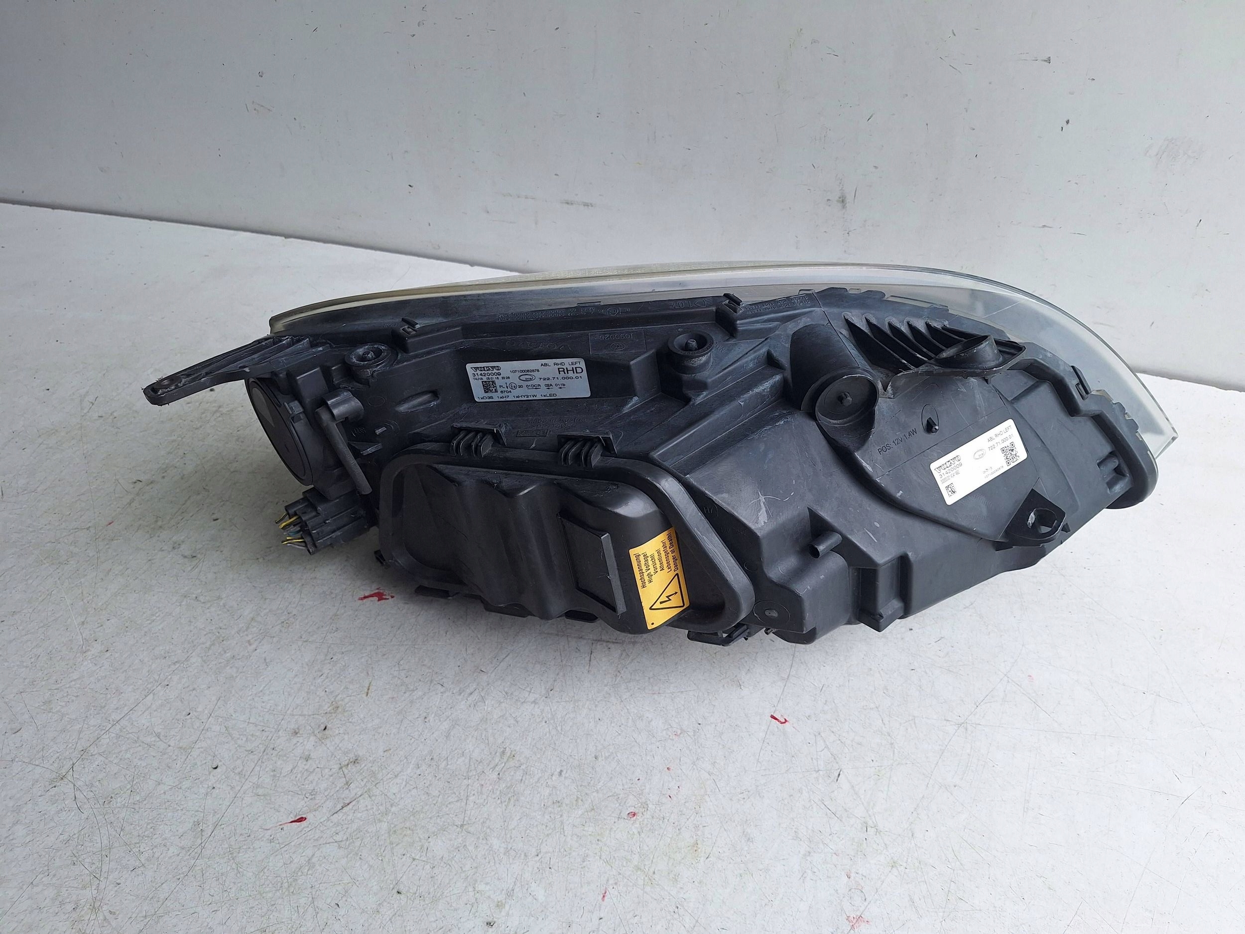 VOLVO V40 II 12-18 light left XENON UK-ANGLIK 31420009