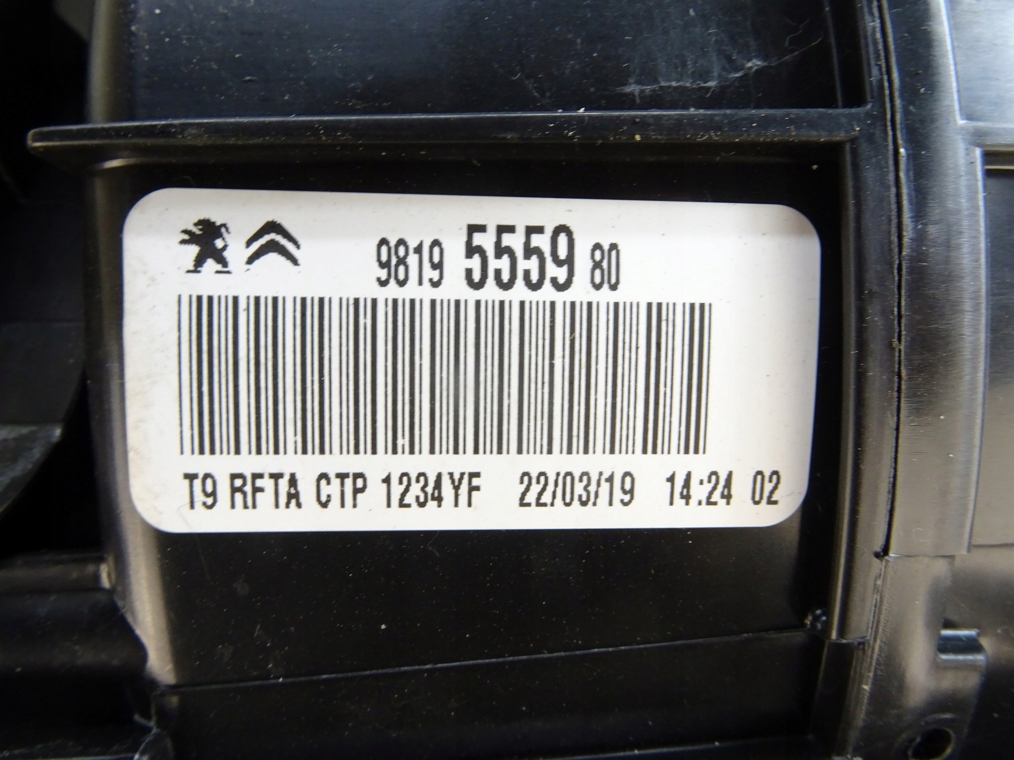 PEUGEOT 308 II T9 ohřívač 9819555980