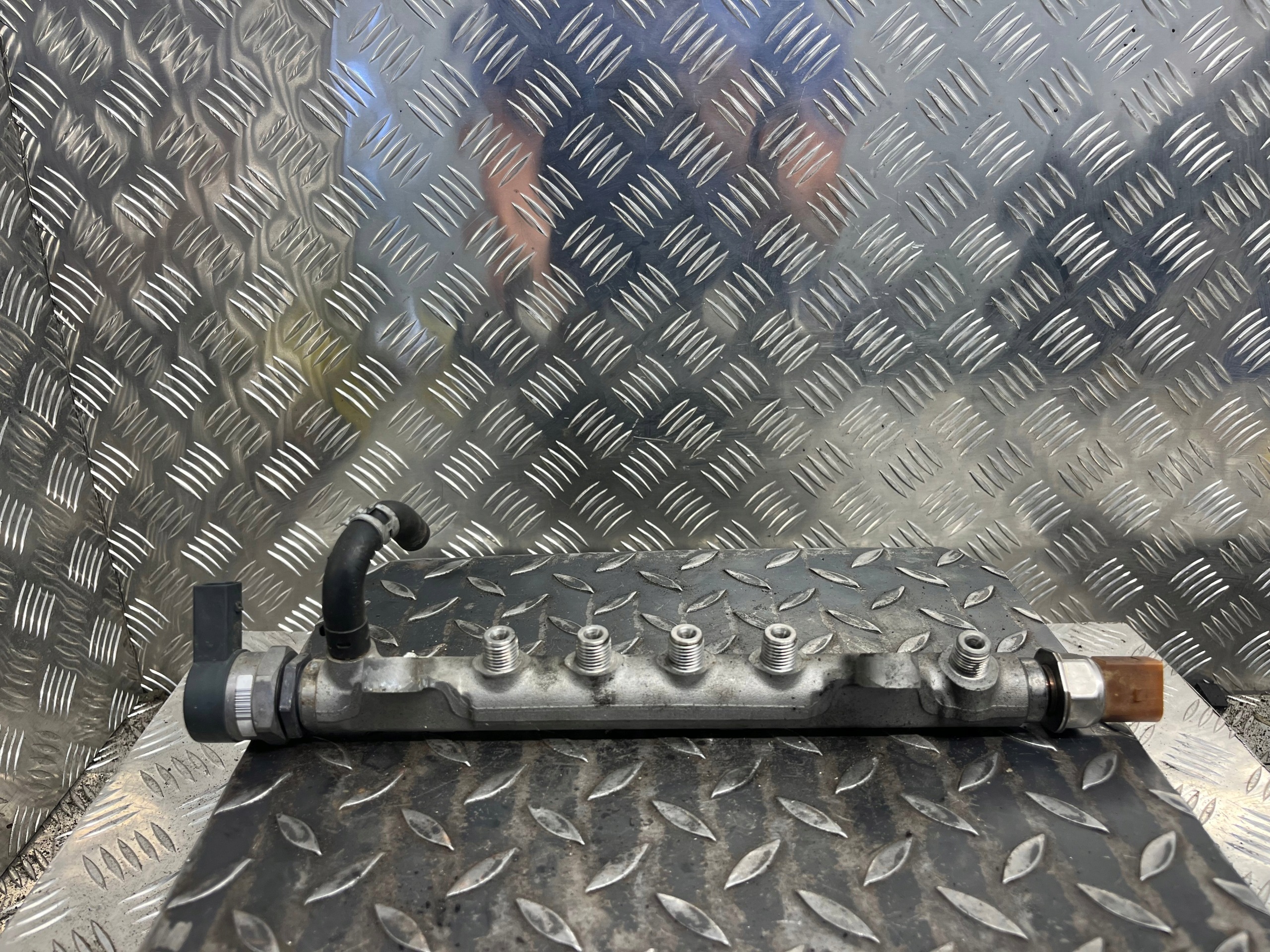 Rampe injection VOLKSWAGEN PASSAT CC 03L089C