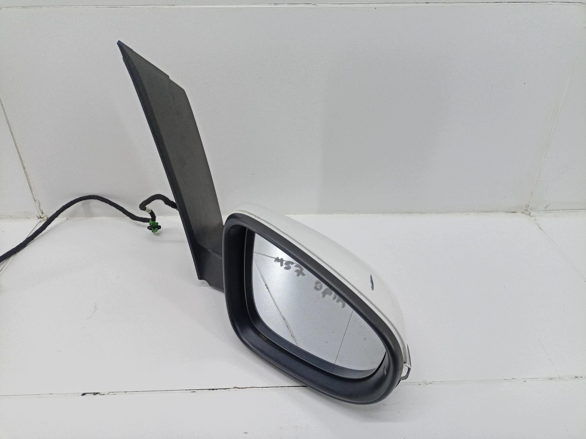 mirror exterior right side Volkswagen Touran 2nd facelift 2011
