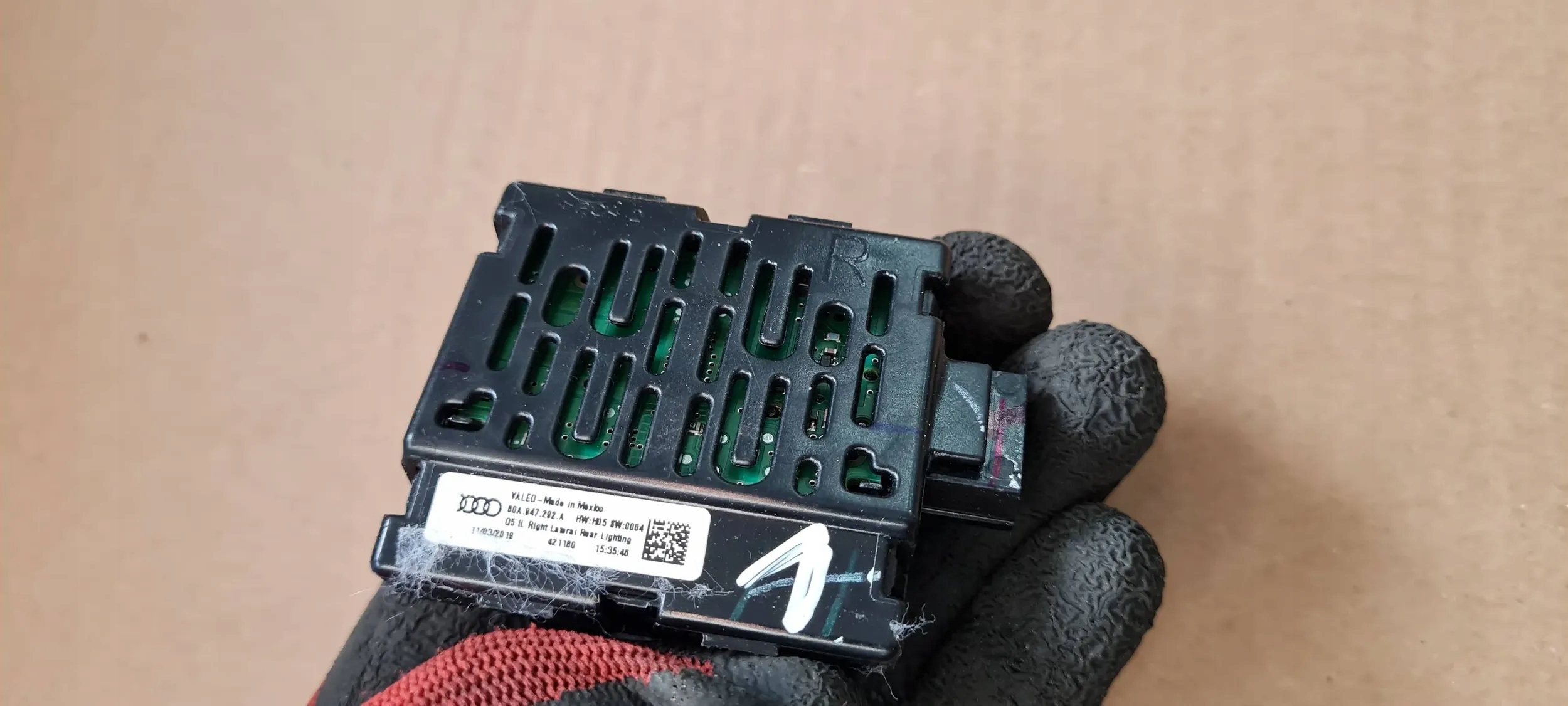 Q5 80A FANALE interna 80A947292A