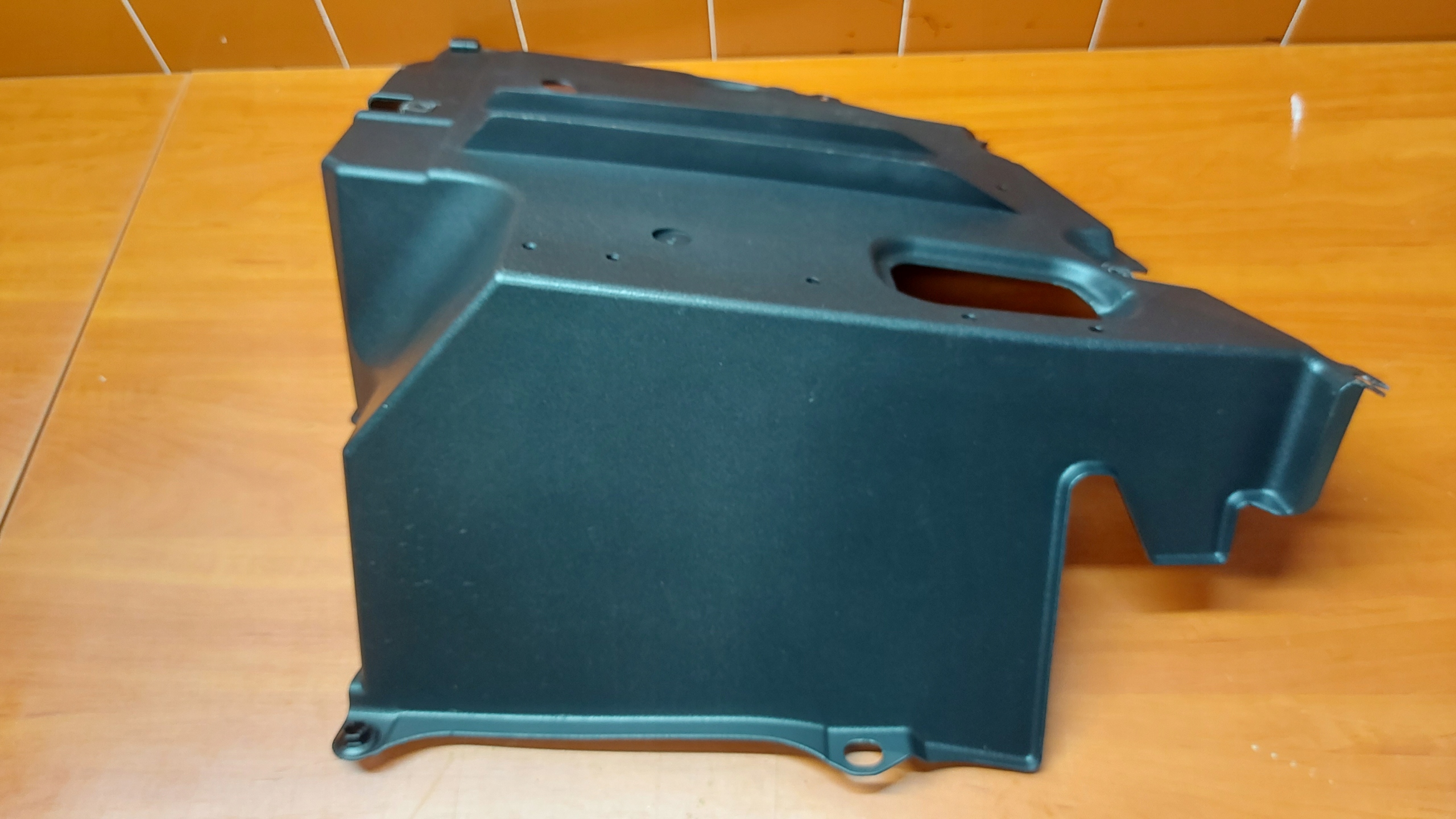 cover chassis left left rear rear part TOYOTA HIGHLANDER IV 20