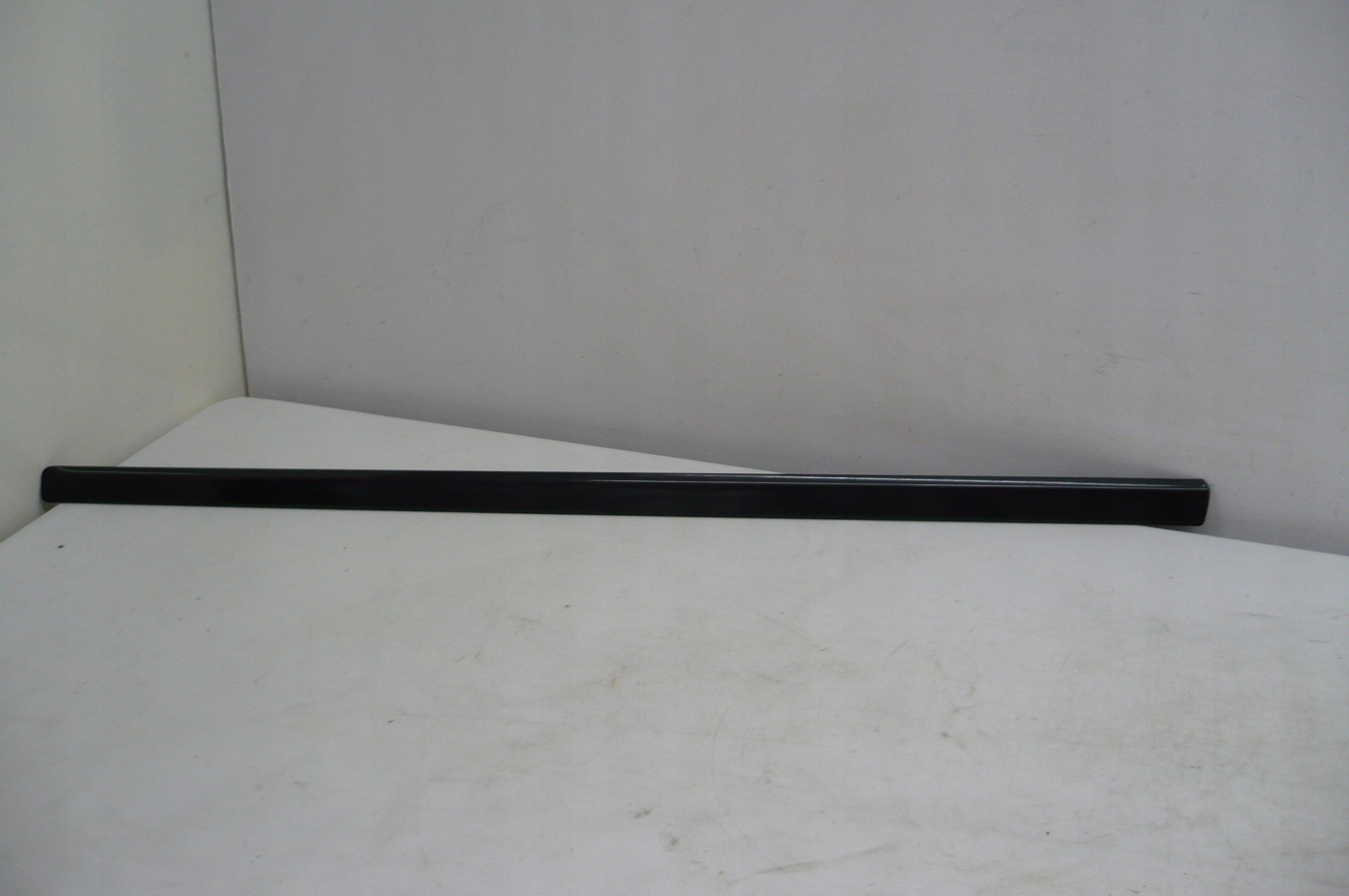 AUDI A4 B6 B7 moulding door left front central original