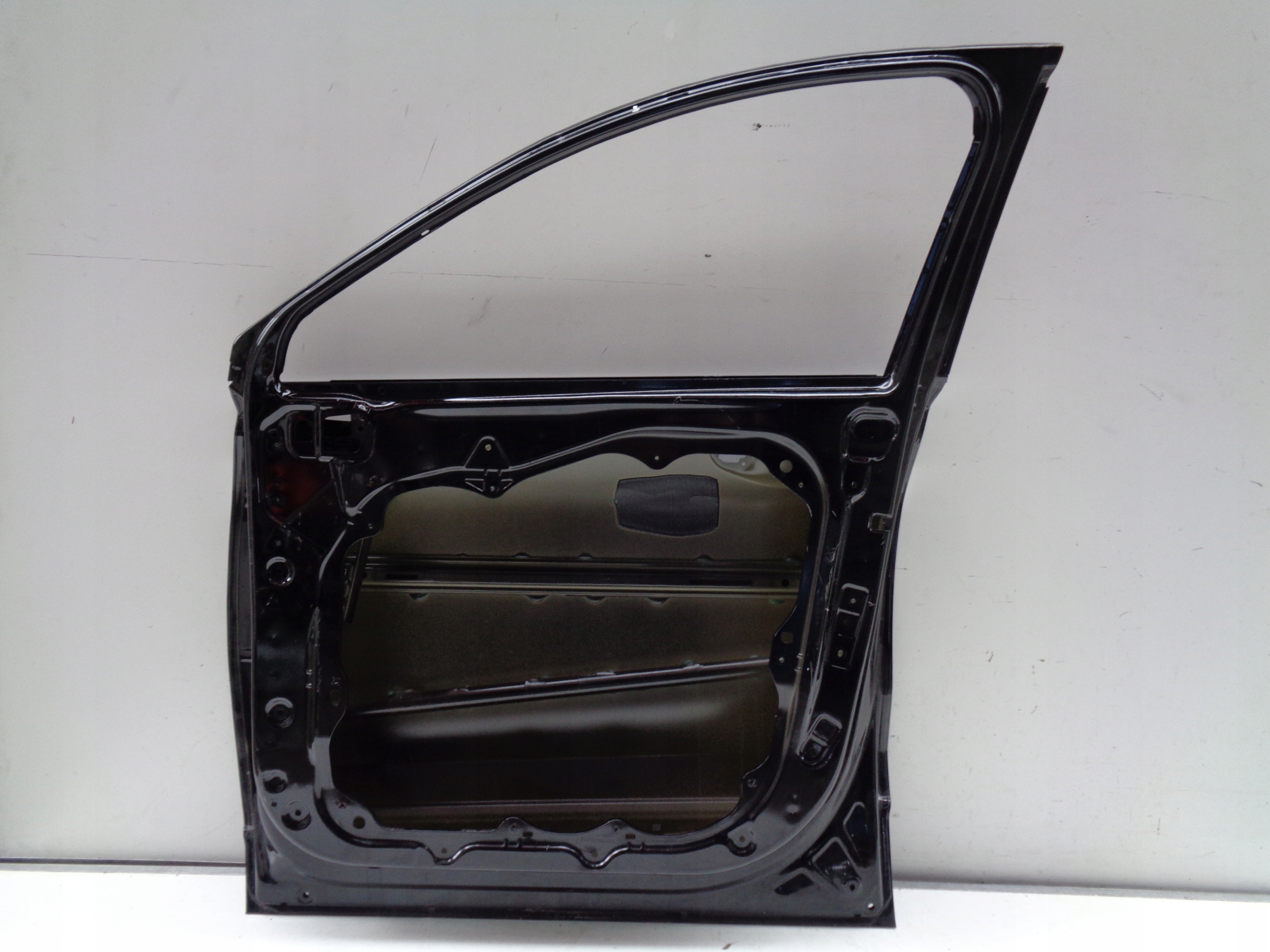 door right front HYUNDAI SANTA FE IV 18- 36586