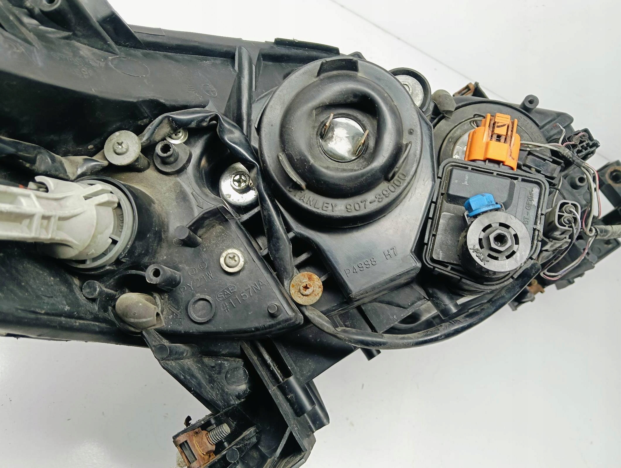 light front front left STANLEY MAZDA 5 and CR 2.0 CITD K2442 P4998L