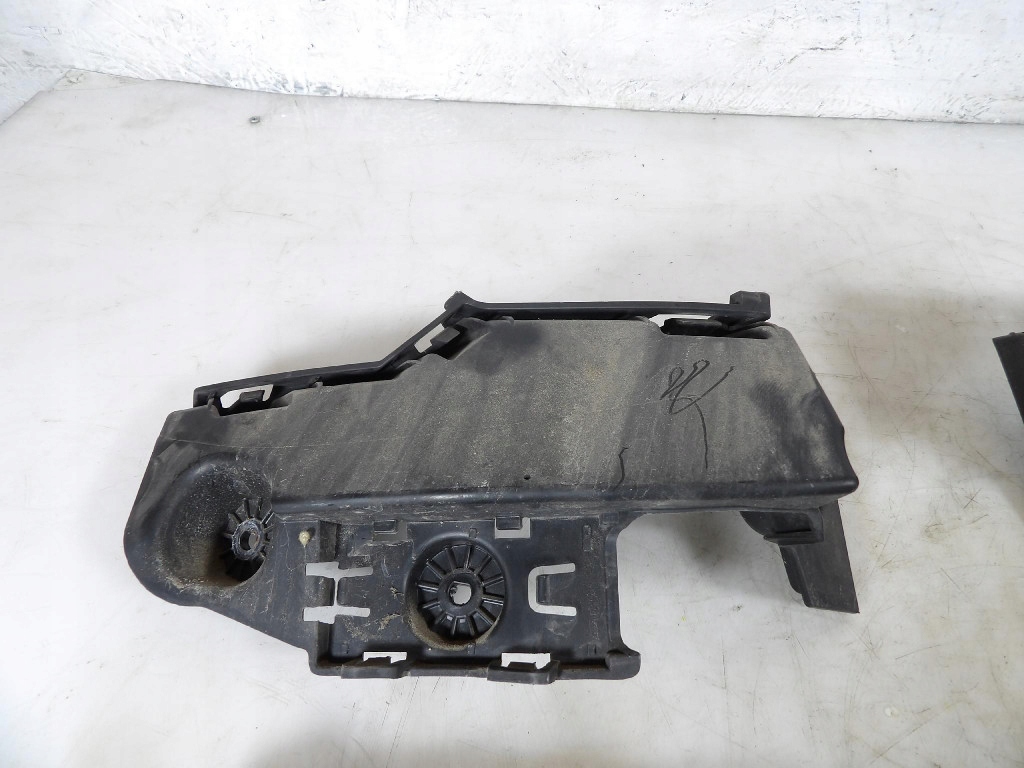 bumper bracket rear part right Skoda Octavia IV