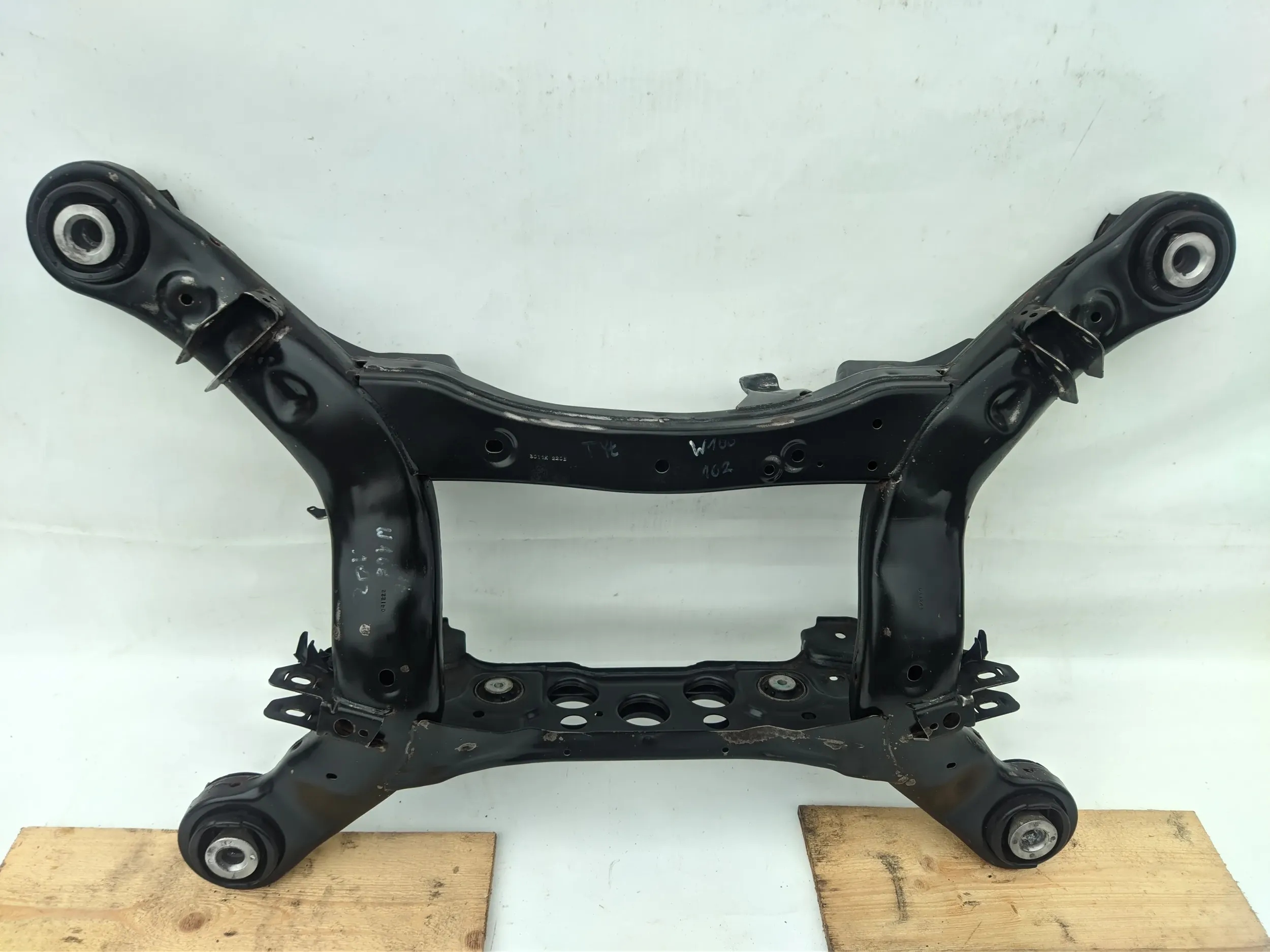 sider subframe axle beam axle beam springing rear part rear A1663500132 MERCEDES ML GL