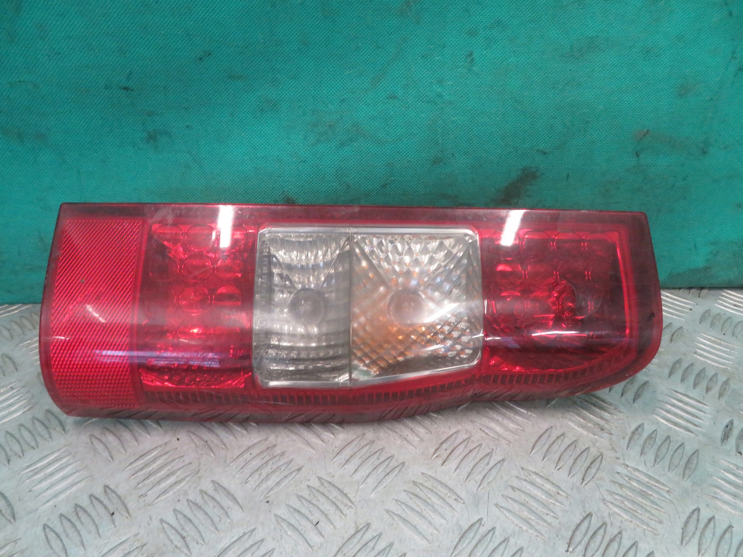 Licht rechts heck FORD TRANSIT 13R 6C11-13404
