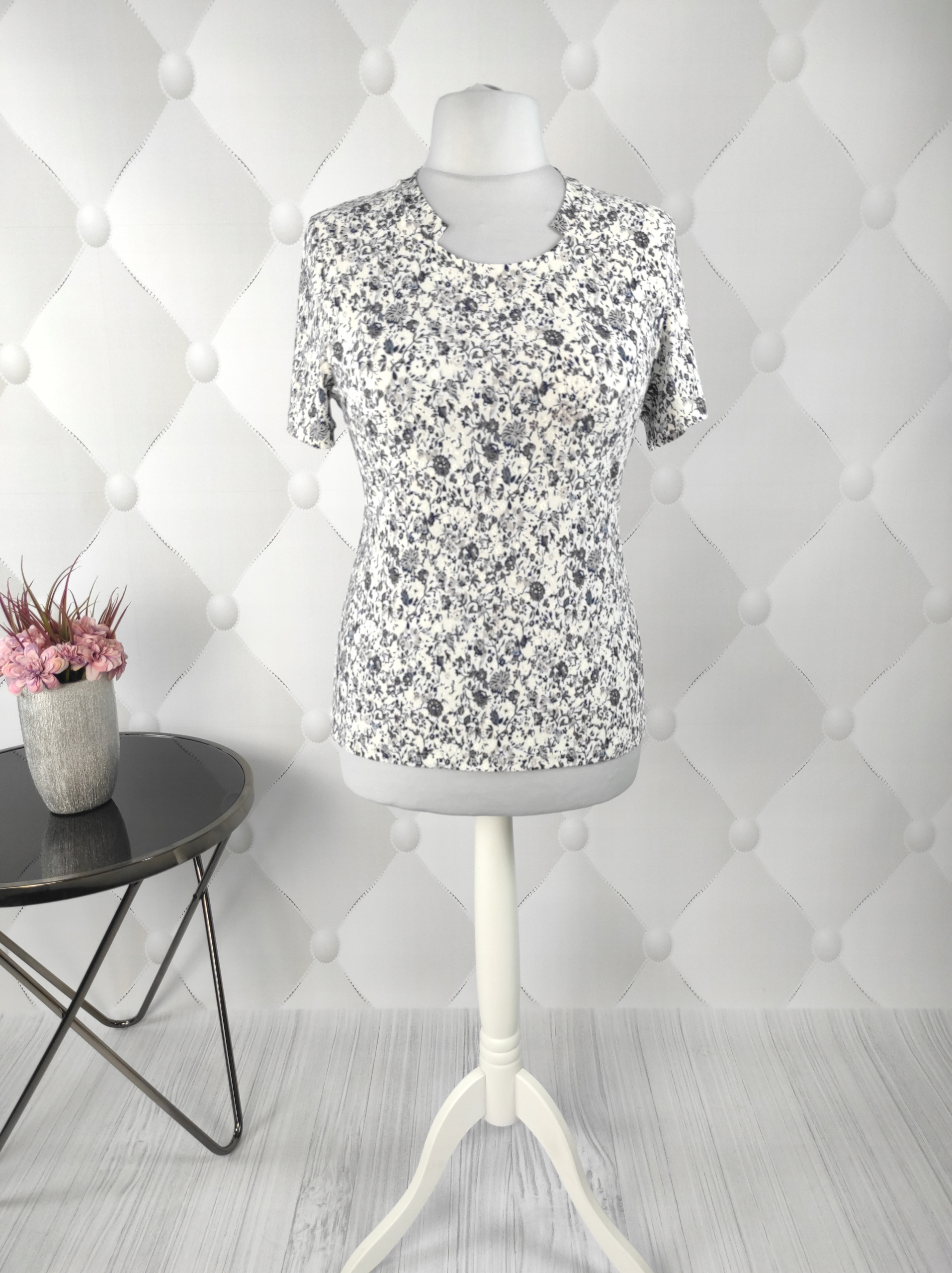 GARSONKA KOMPLET TU ROZM 40 SĄ 40 42 44 46 48 50 52 54 56 BLUZKA SPÓDNICA Rozmiar 40