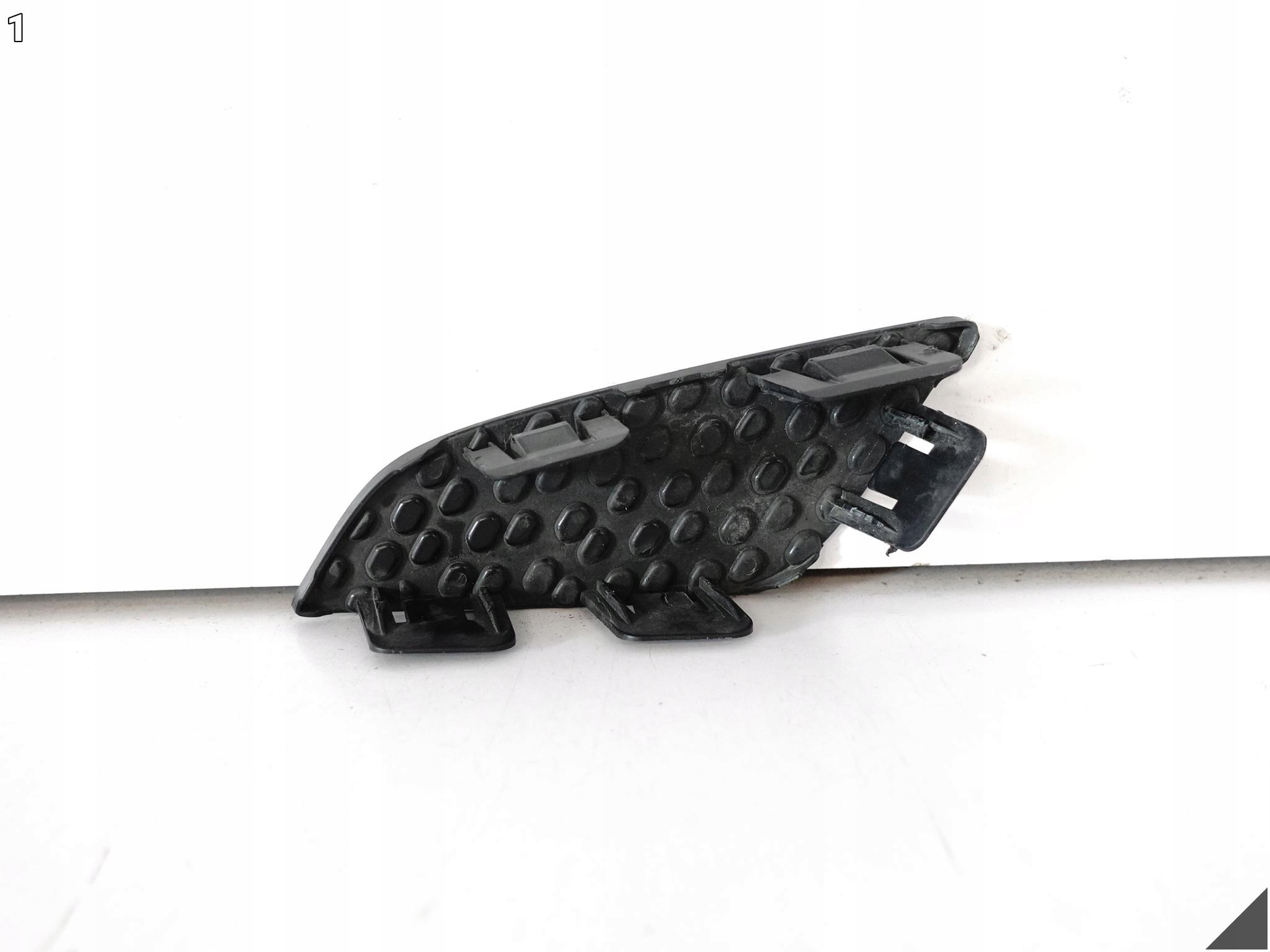 MITSUBISHI OUTLANDER III 3 LIFT 18-22 bumper grid spoiler right front