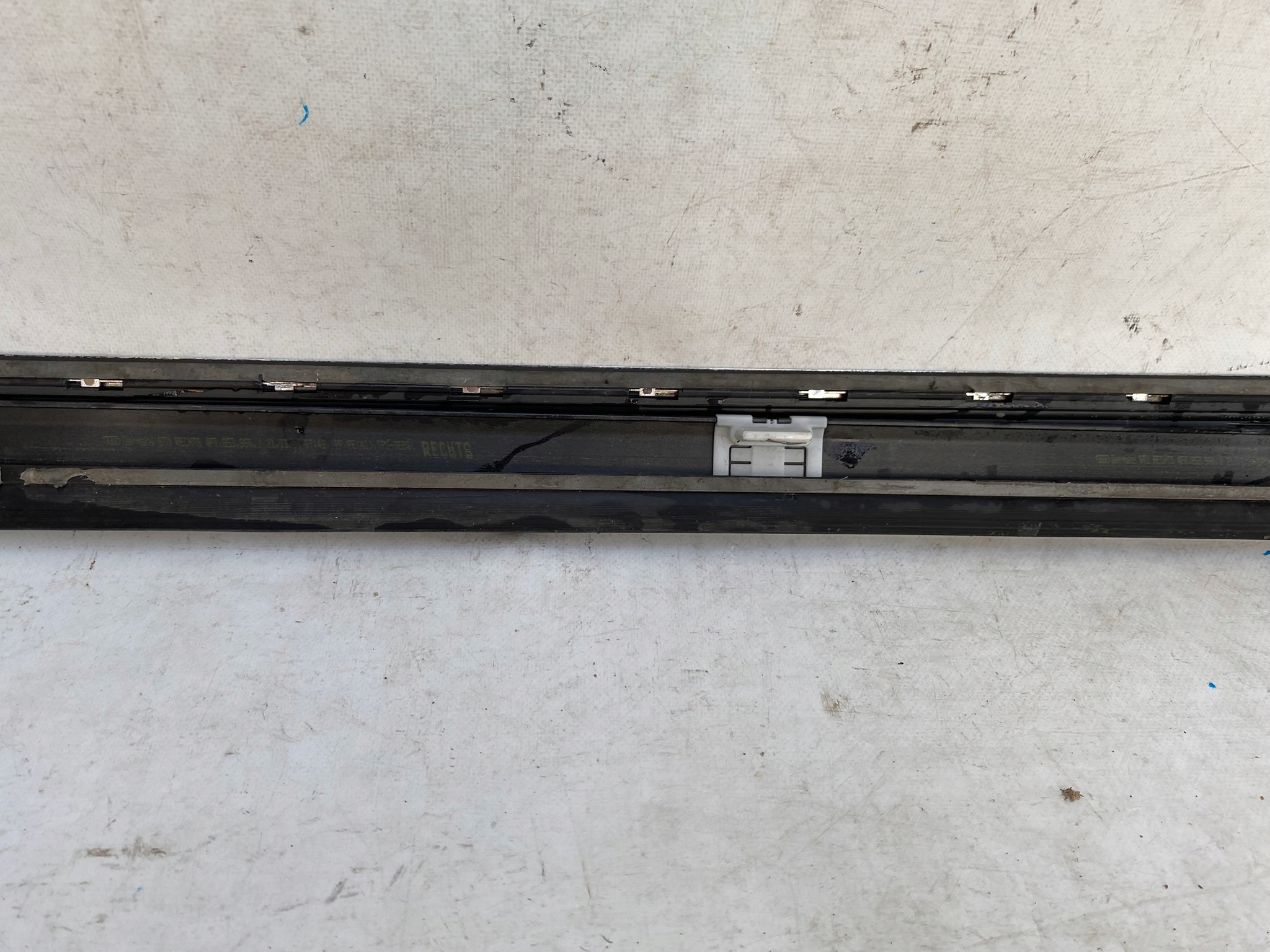 AUDI A6 C6 LIFT 08-12 moulding door right lower front 4F0853960J