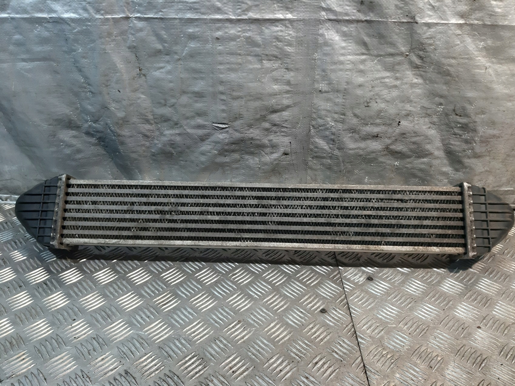 Kühler luft INTERCOOLER A1695000000 BEHR MERCEDES W169 2.0 CDI