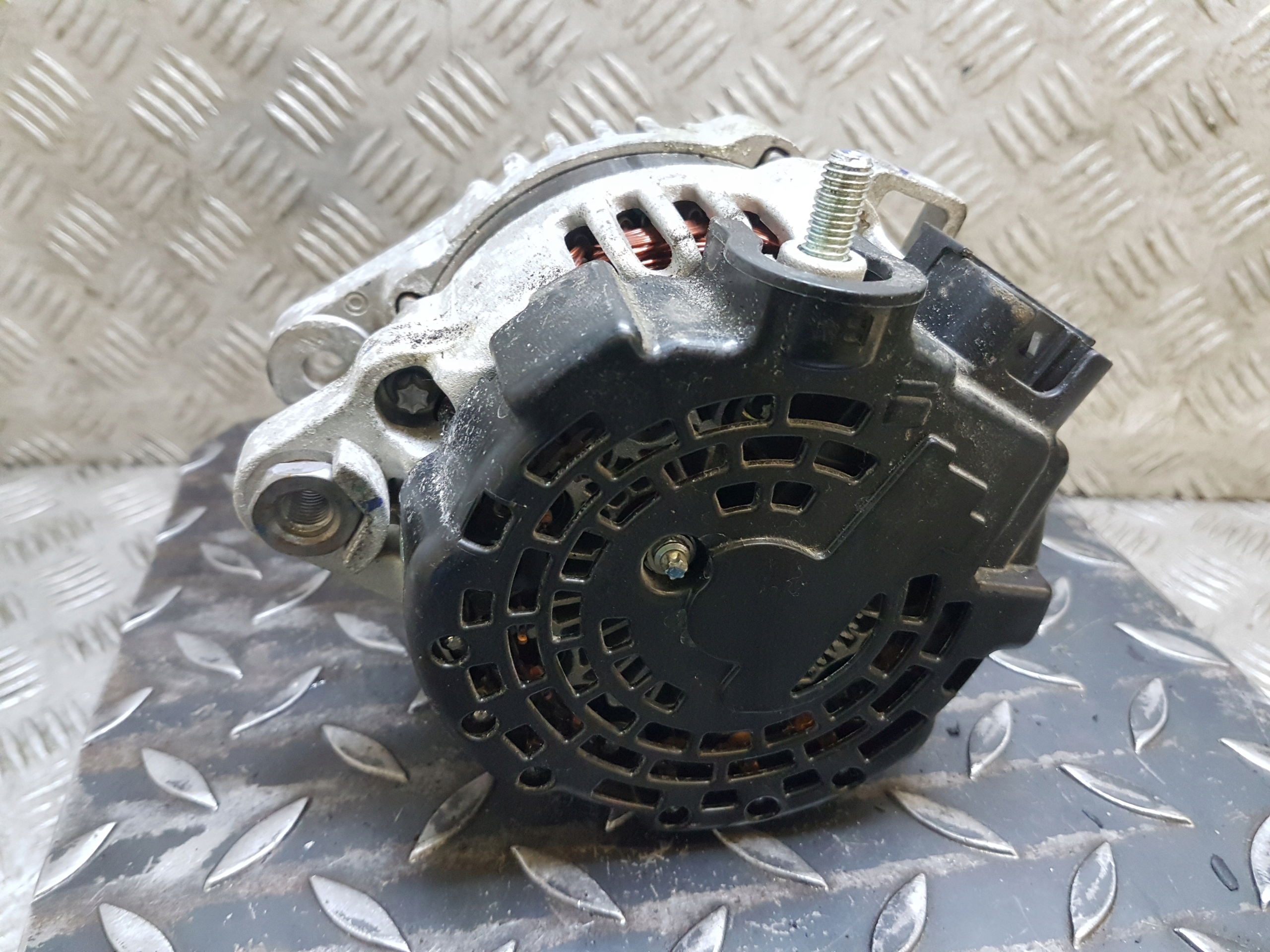 alternator KIA CEED III 37300-03AA0 130A