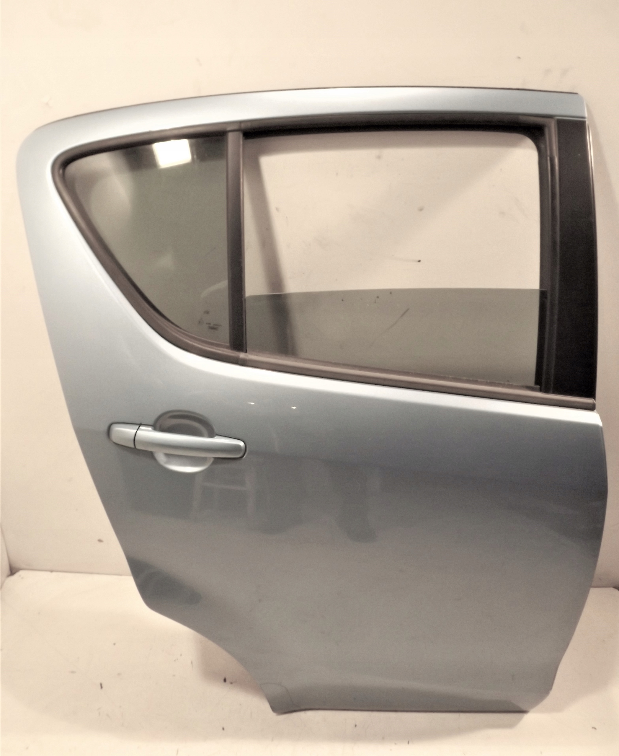 ЗАДНЯЯ ПРАВАЯ ДВЕРЬ OPEL AGILA B SPLASH