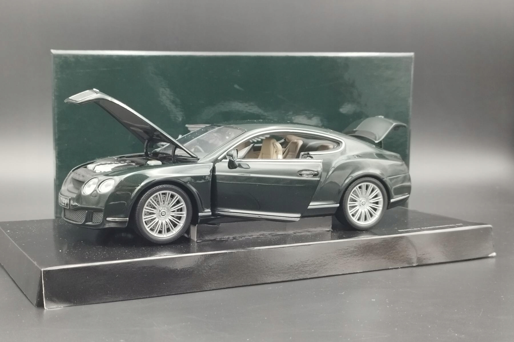 MINICHAMPS Bentley Continental スーパースポーツ Minichamps Bentley Continental Gt - Niska cena na Allegro