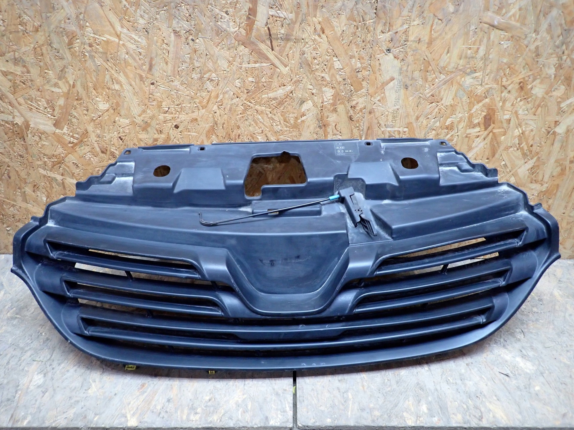 Grill RENAULT TRAFIC 3 III 2014-2019R 623108673R