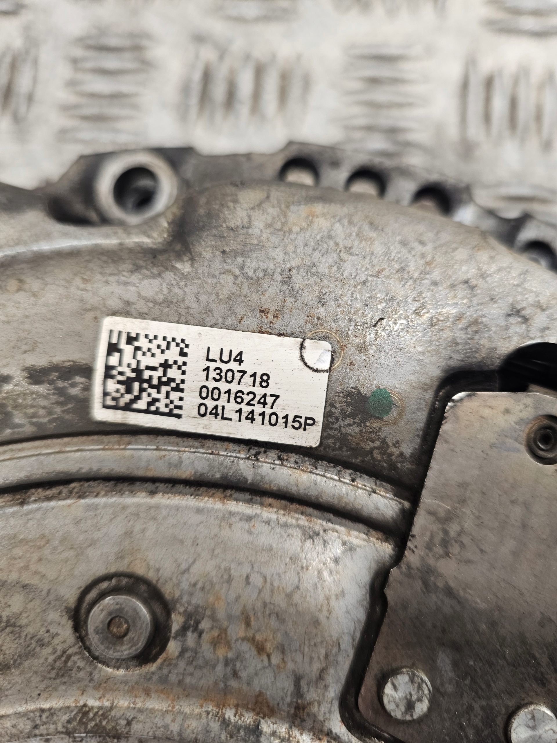 OE VAG clutch VW CRAFTER 2,0 TDI 16- 04L141015P