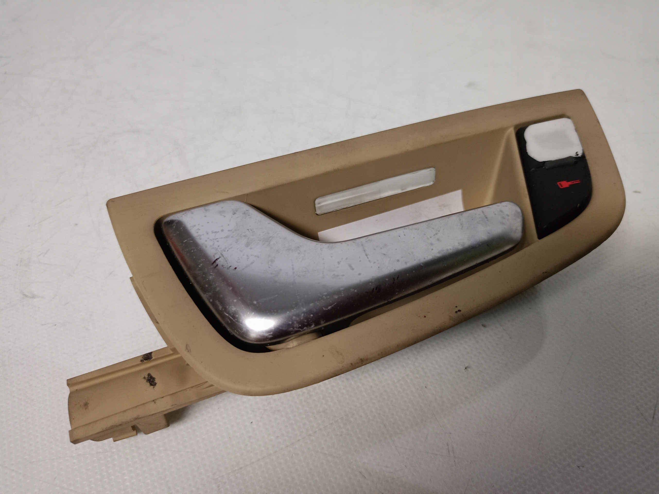 Klamka Wewnętrzna Lewa Tylna OE Audi A8 D3