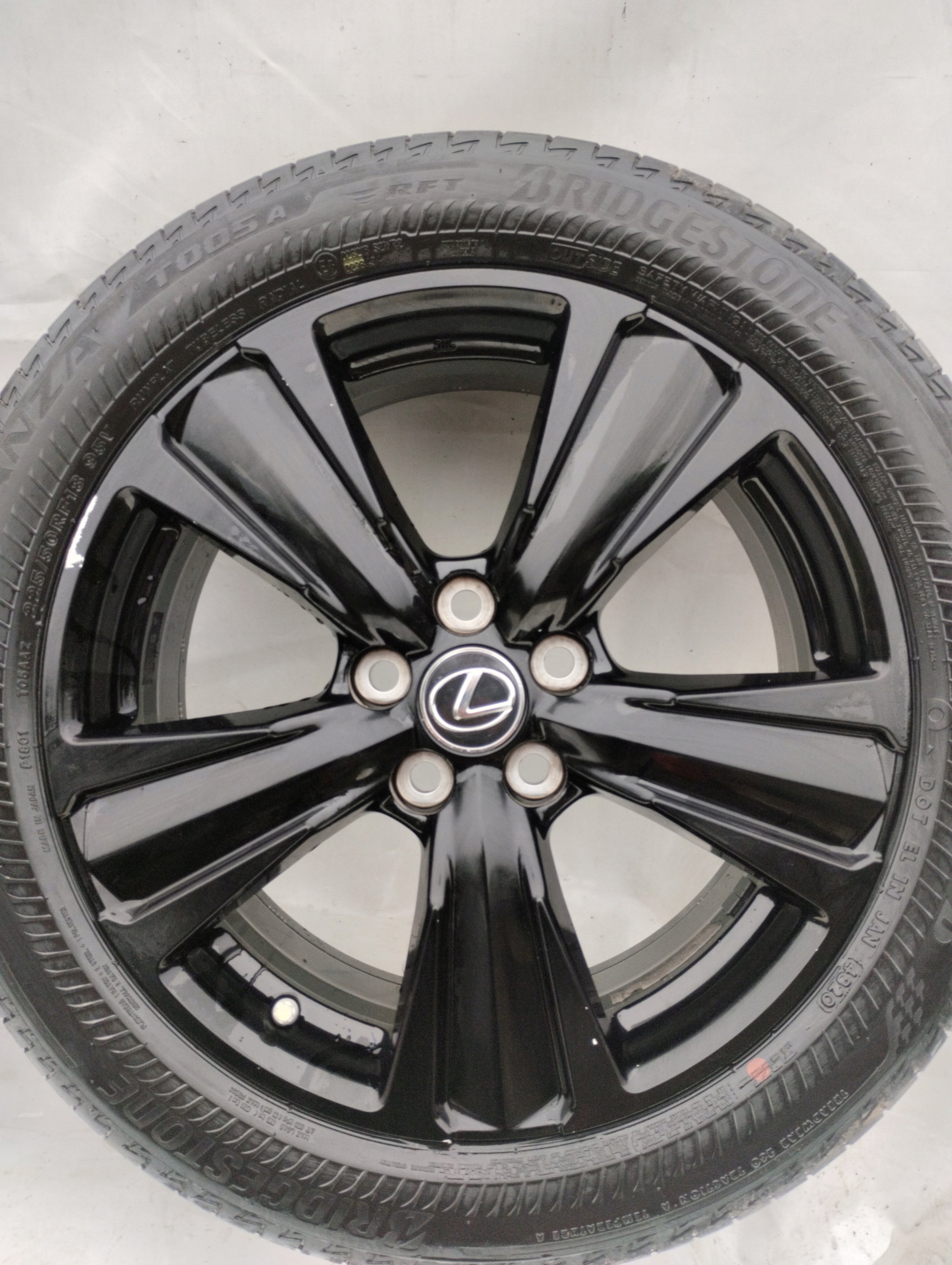 LEXUS UX wheels discs 225/50/18