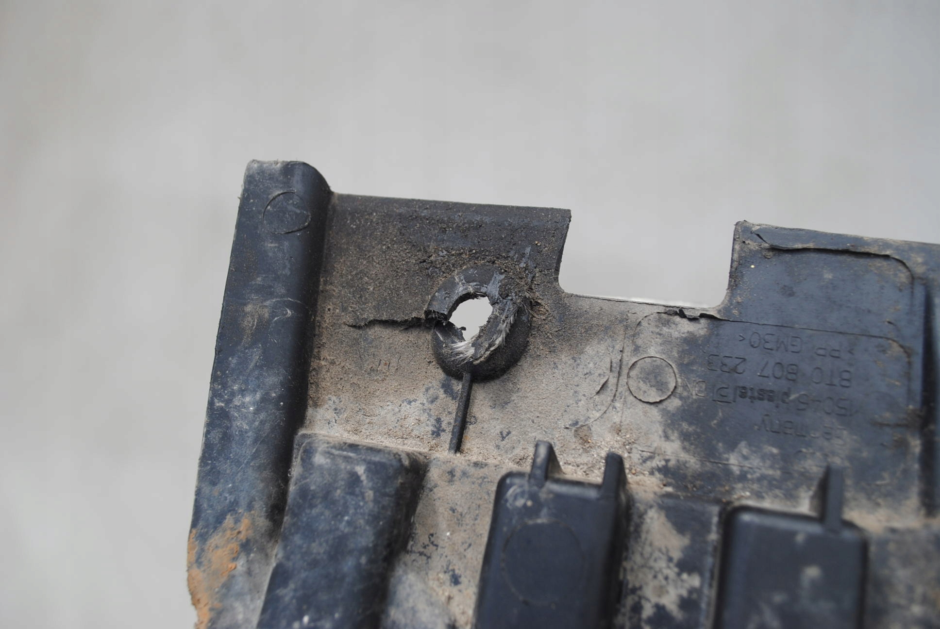 OSŁONA PŁYTA POD ZDERZAK 8T0807233 AUDI A5 8T SPORTBACK Typ silnika Benzyna Diesel