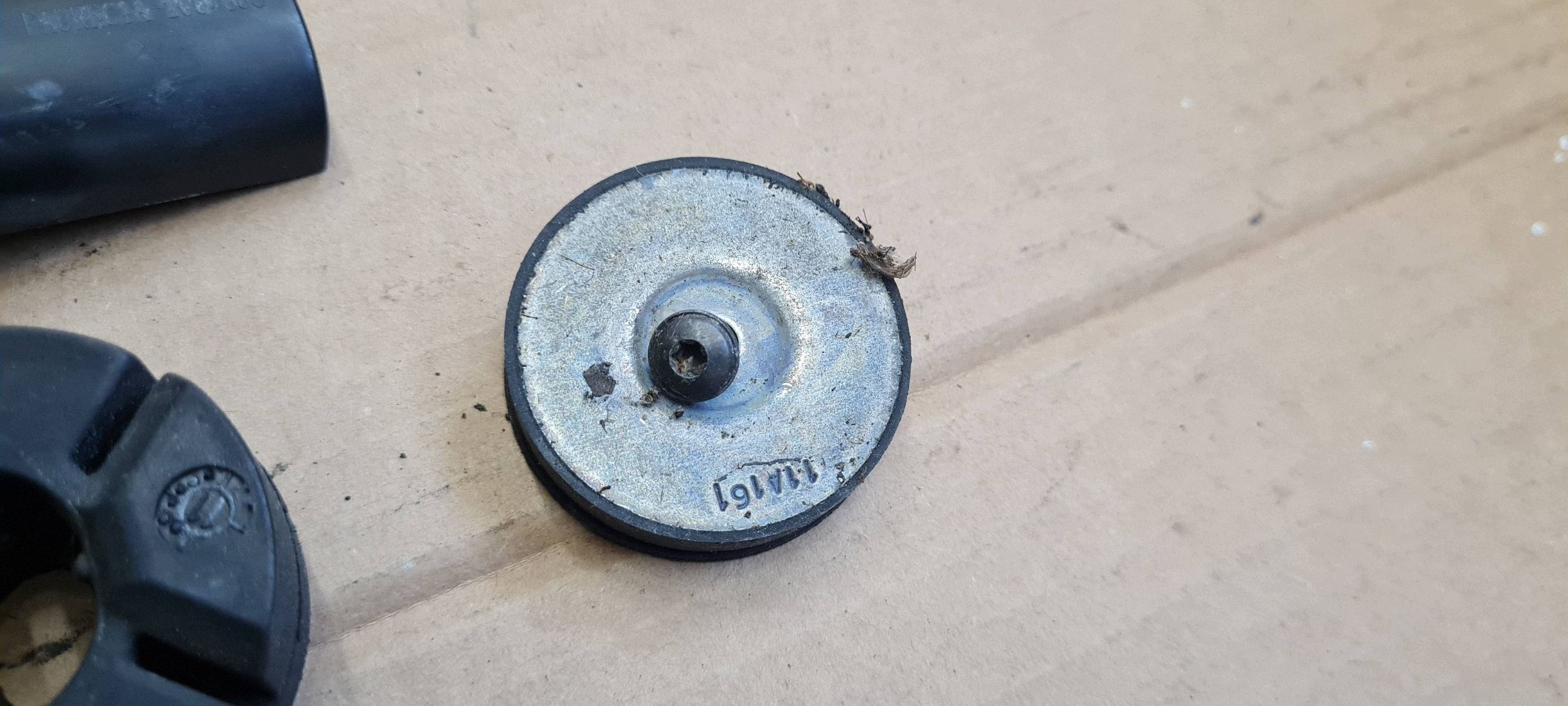 A7 4G bracket hook holder radiator 4G0805201 A6 C7 4G