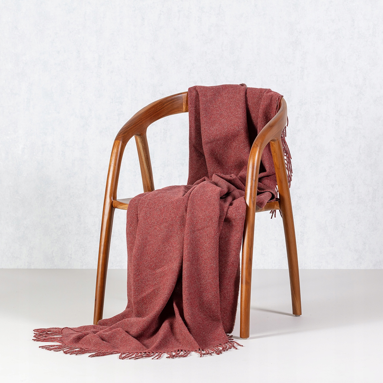 Dekoria Merinos pléd 140x200cm melanžově červená