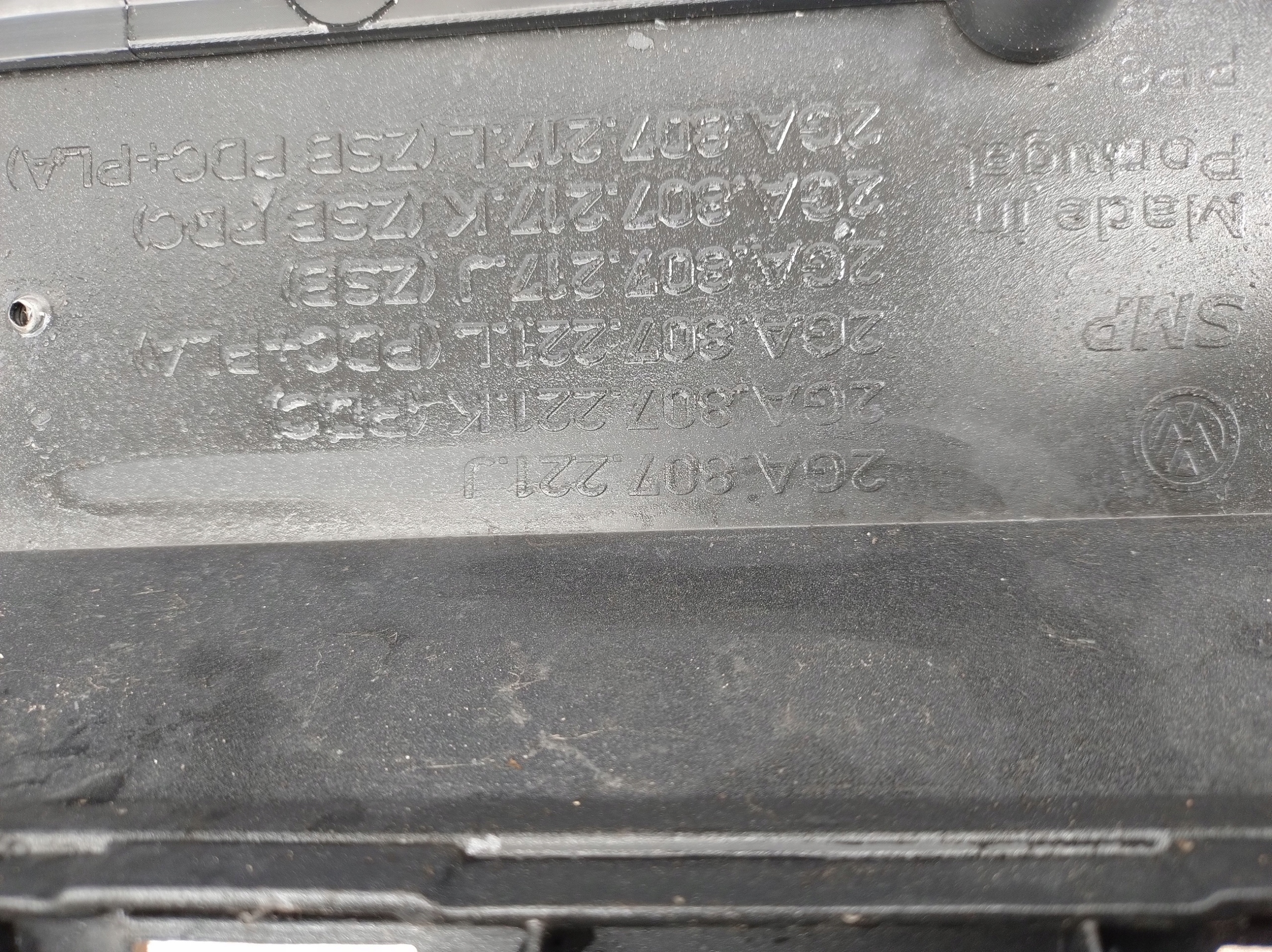 VW T-ROC 2GA bumper front below sensors PDC