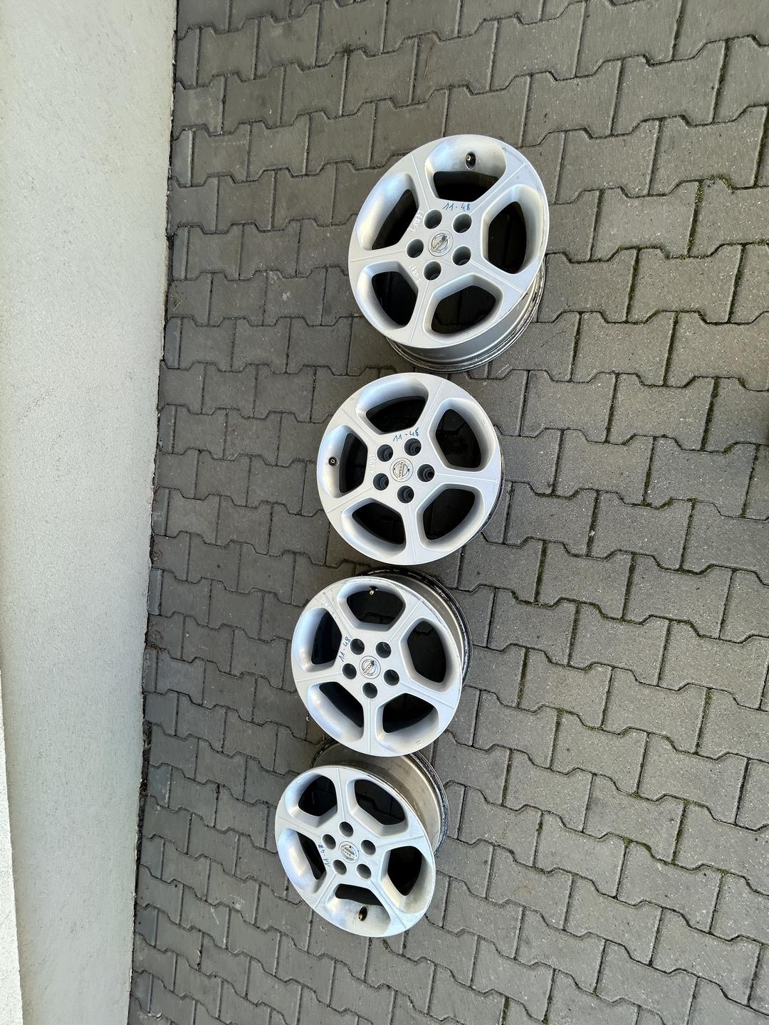 felnik alumínium 16 NISSAN LEAF és 2011-2017 5X114,3 6,5J ET40 KOMPLET