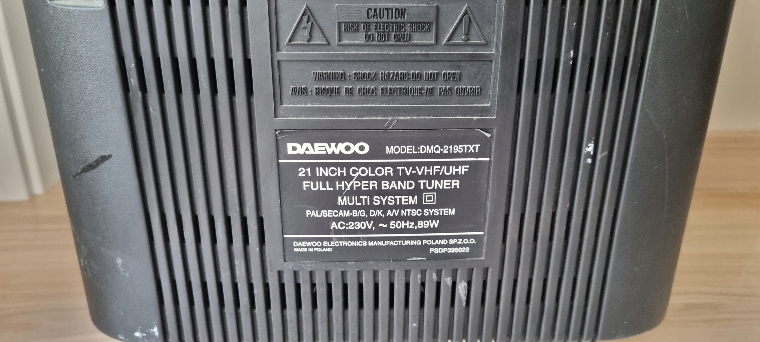 Telewizor kineskopowy 21" DAEWOO DMQ-2195TXT, uszkodzony Model 21B-SC