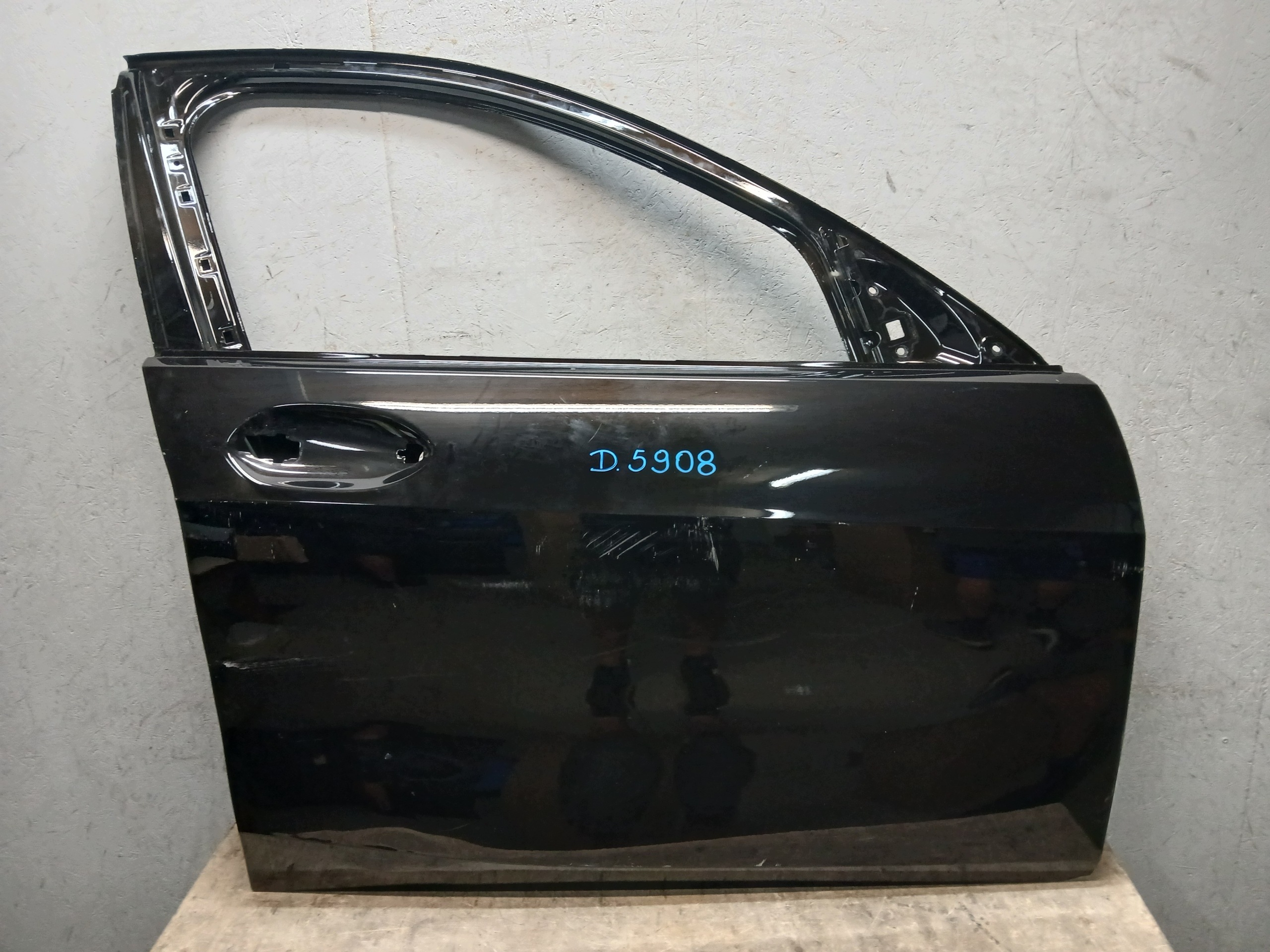 door front right BMW and 1 F40