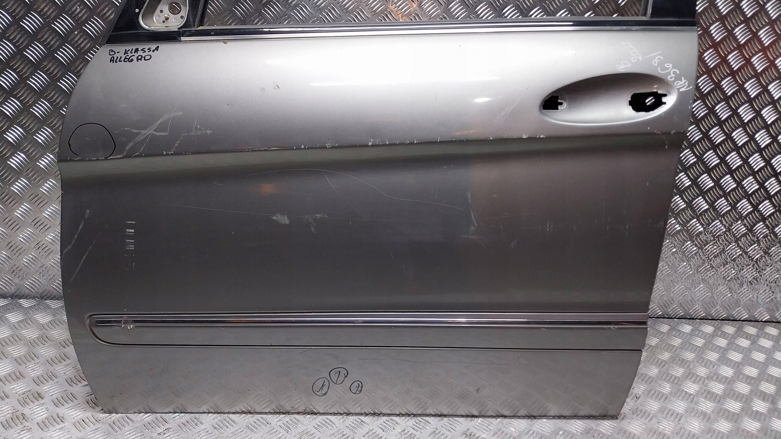 door front left MERCEDES B-KLASA W245 04